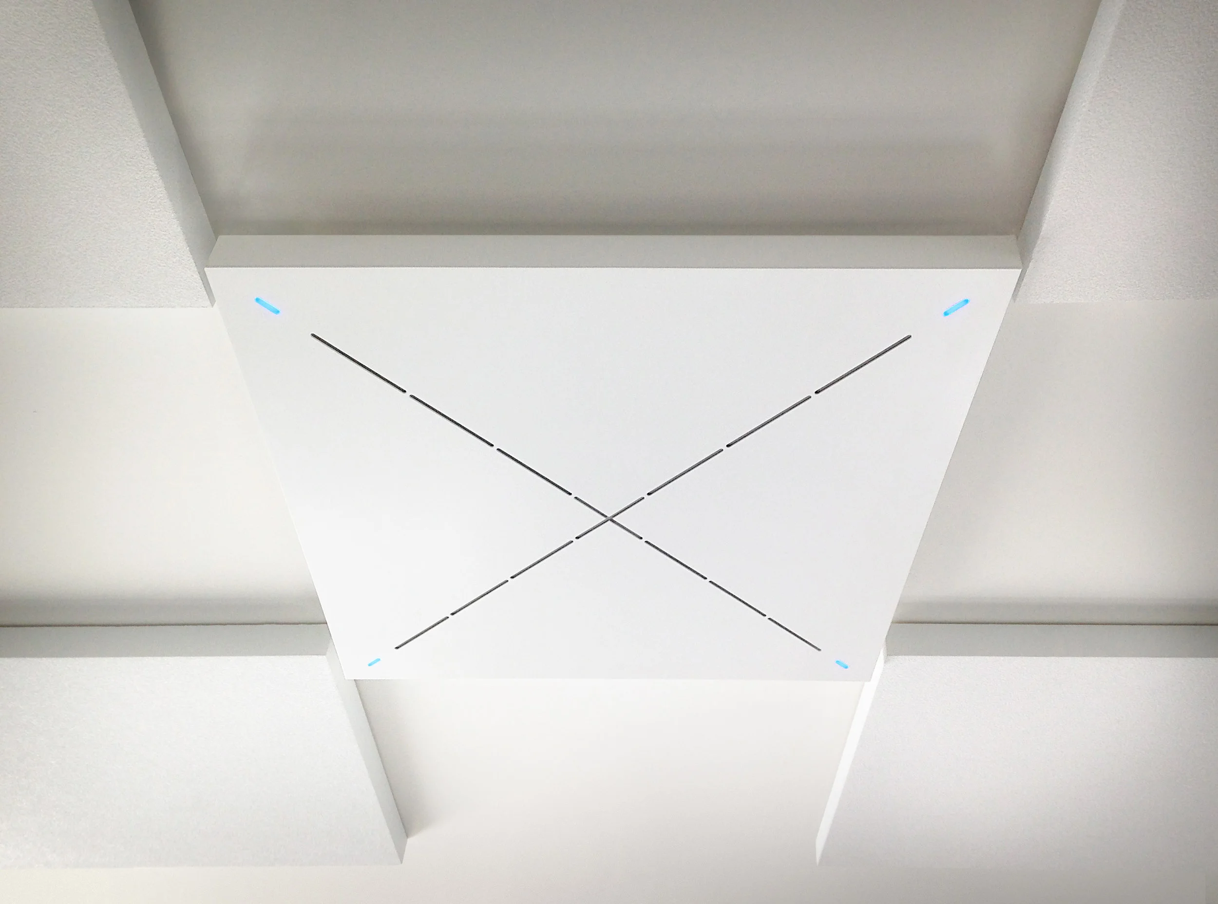 The Sennheiser Speechline Ceiling Microphone is a central feature of this ceiling, with it’s distinctive X-shaped microphone array, this powerful beamforming microphone can isolate voices incredibly clearly out of large spaces with relatively poor acoustics.