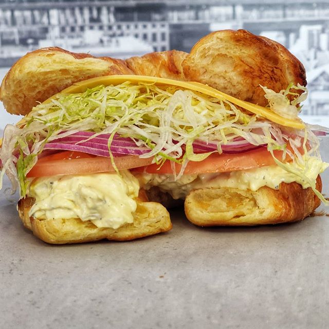 Let's all take a moment to appreciate this beautiful egg sandwich 😬
▪️
▪️
▪️
▪️
▪️
#brotherfreshwich #brotherssandwich #egg #thursday #sandwich #food #love #eat #foodies #koreatownla #deliciousness #igfood #instafood #igdaily #instadaily #socal #foo