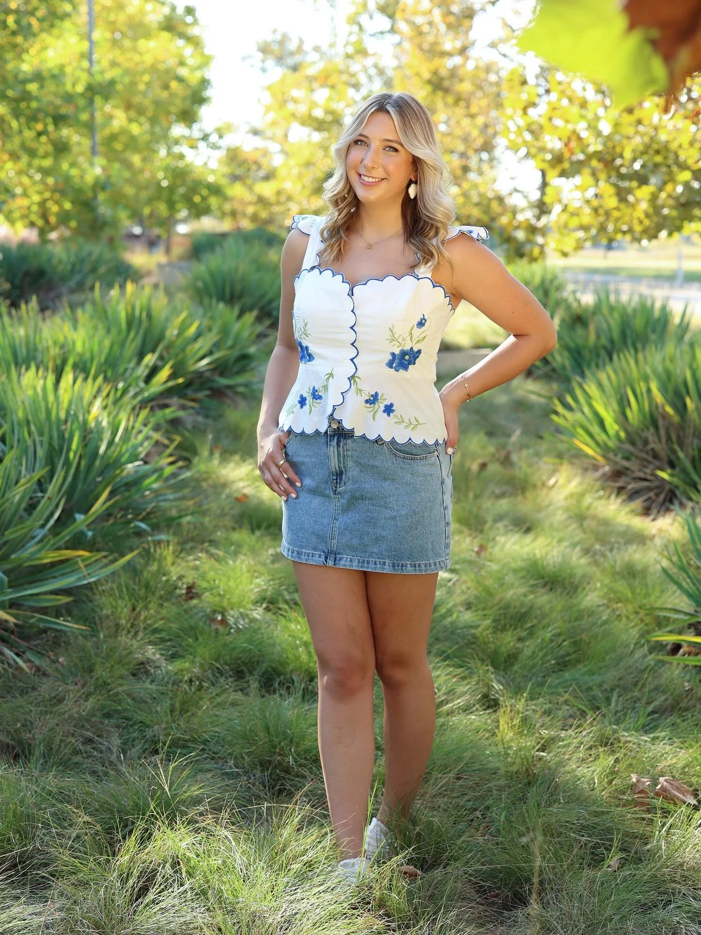 Sneak peek for beautiful Ashley @ashley_stanziale 💛  Can&rsquo;t wait for you to see more of your senior portraits at your Reveal session today! 📷