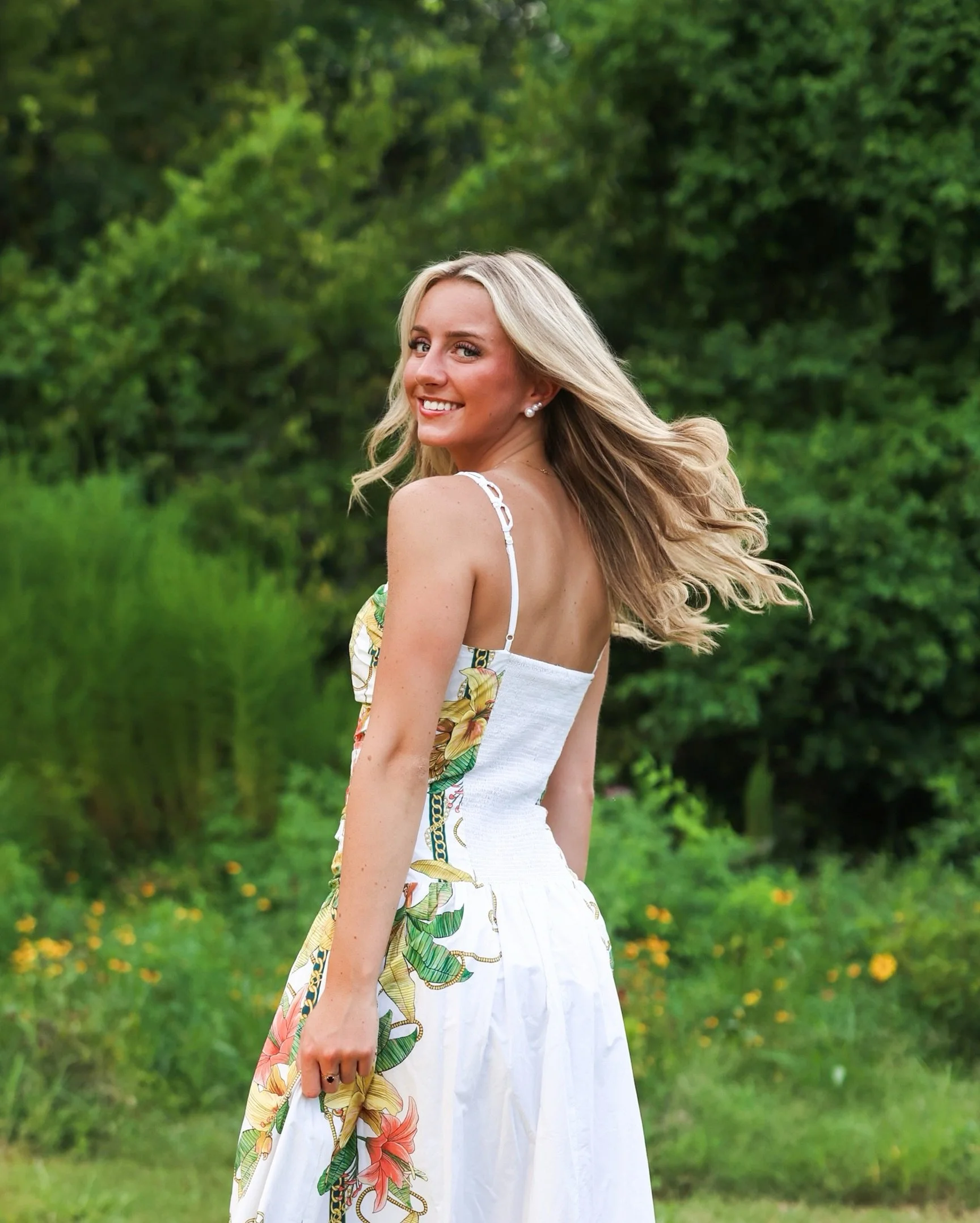 Friday vibes with the lovely Chloe 🌻💚