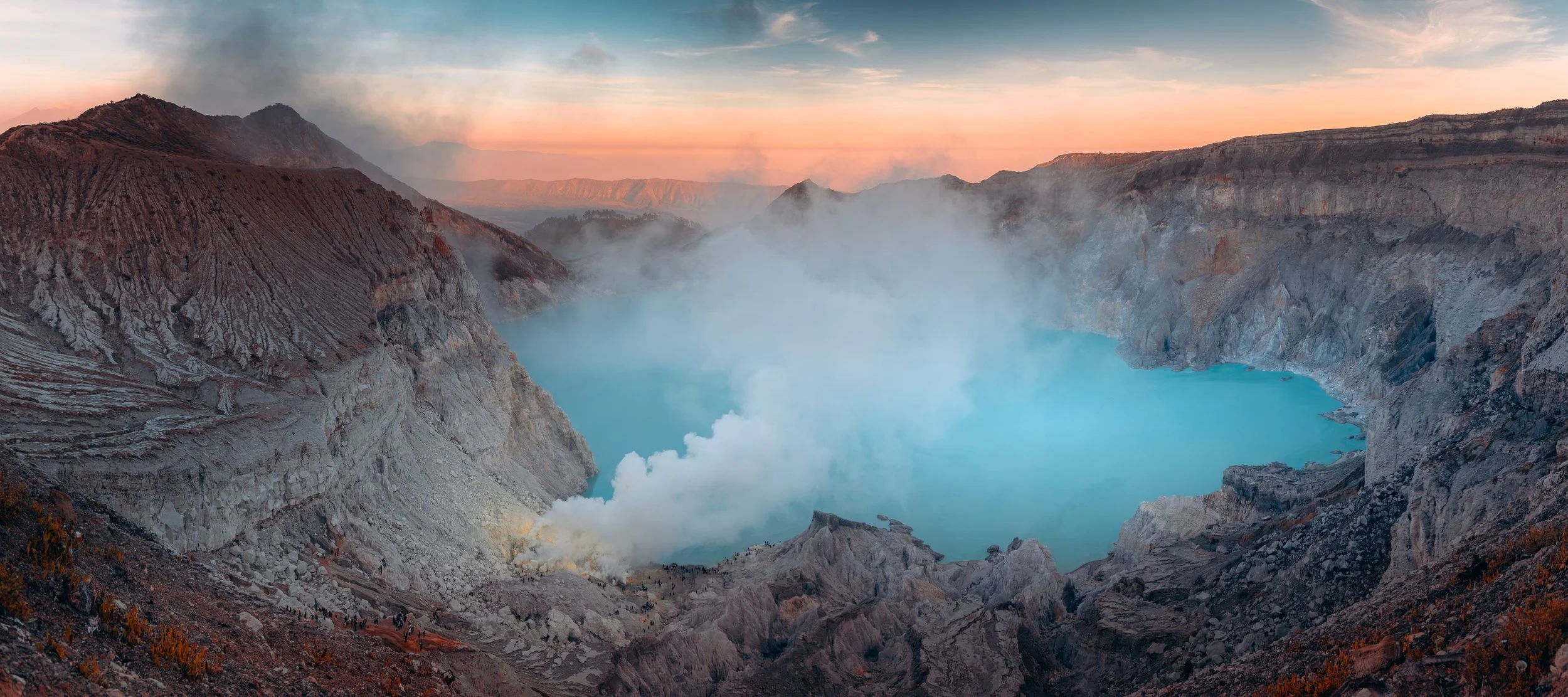 IJEN CRATER 02