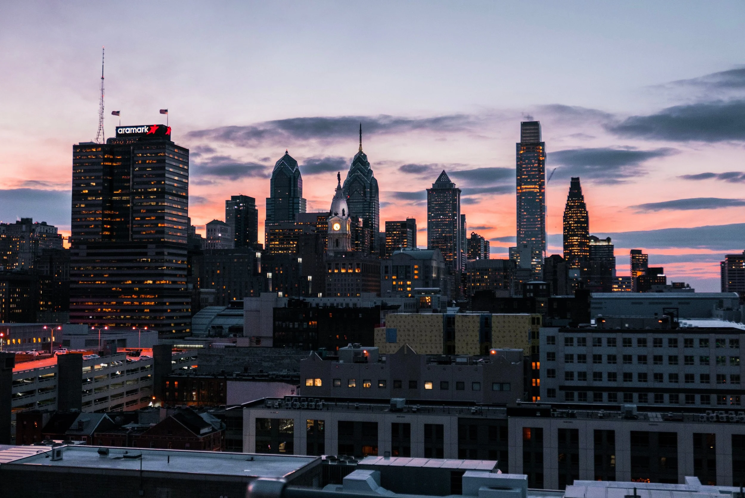 Philly skyline -master-wen-670290-unsplash.jpg