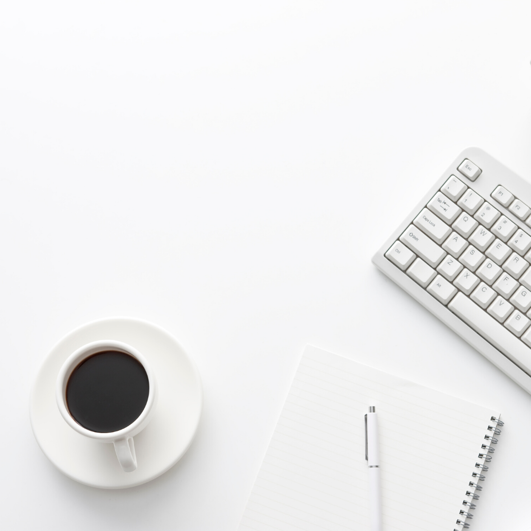 White desk.png