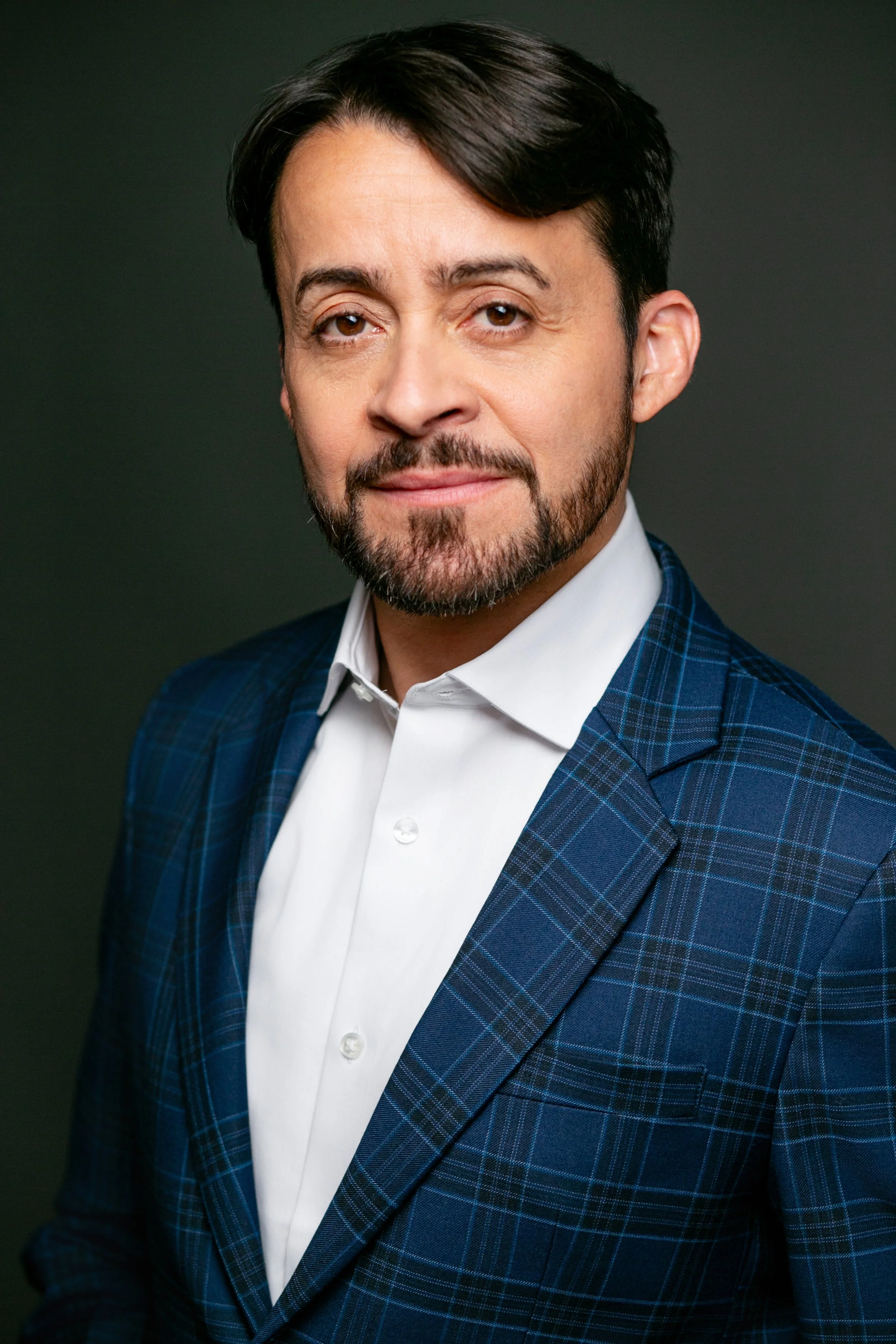 Gomez-9333-SR.jpg