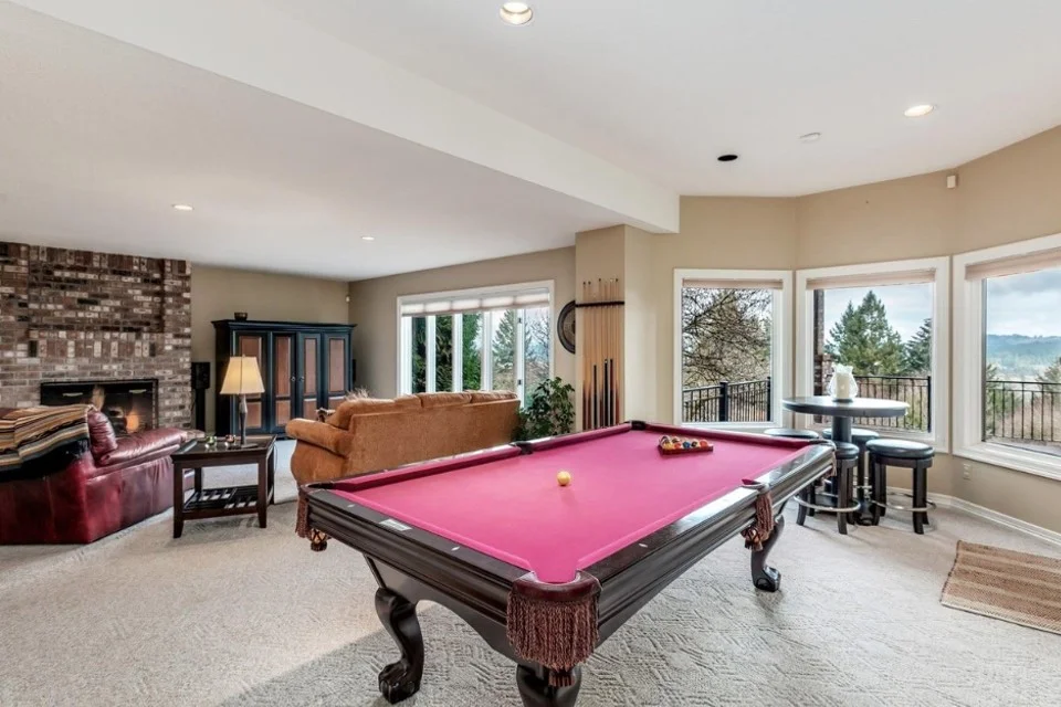 GAME ROOM.jpg