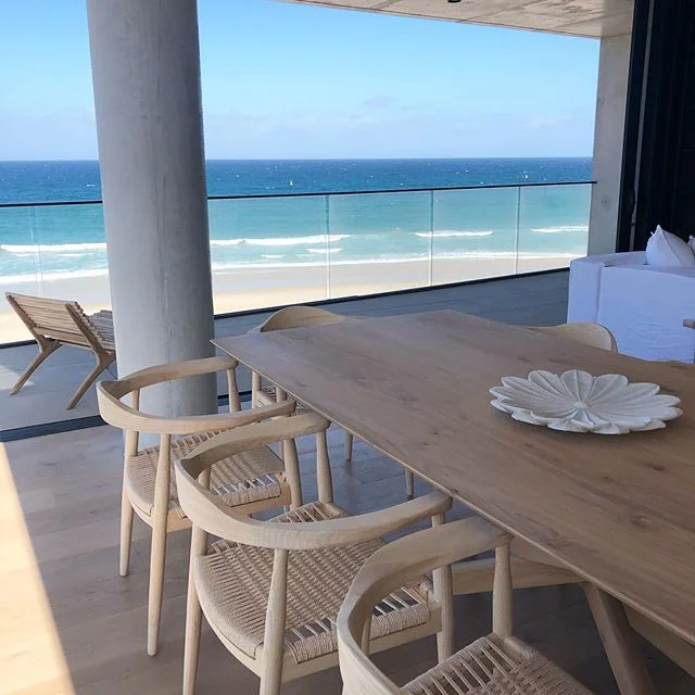 Lots happening today at our #palmbeachproject! Arrival of  stools, dining chairs, beds and styling pieces. With a combination of builders it made for a very busy day. Now all ready for our fabulous clients to move in and just enjoy! 🥰  #interiors #styling #detail #beach #beachhouse #simpicity #views #goldcoast