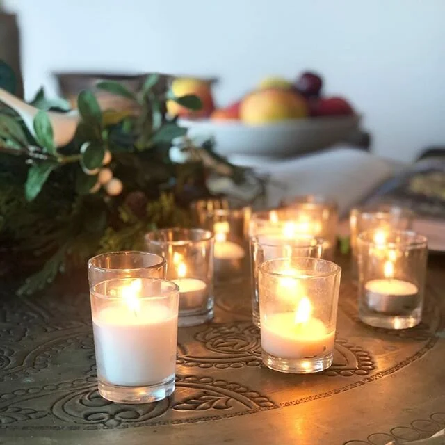 Thank you to my colleagues, suppliers, trades, friends and of course my fabulous clients and followers for all your support this year. I get to meet wonderful people on the way that makes my work so special. Wishing Joy and Peace  over Christmas from my home to yours ❤️. Merry Christmas Xx 
#christmaseve #interiors #candles #thankyou #light #grateful