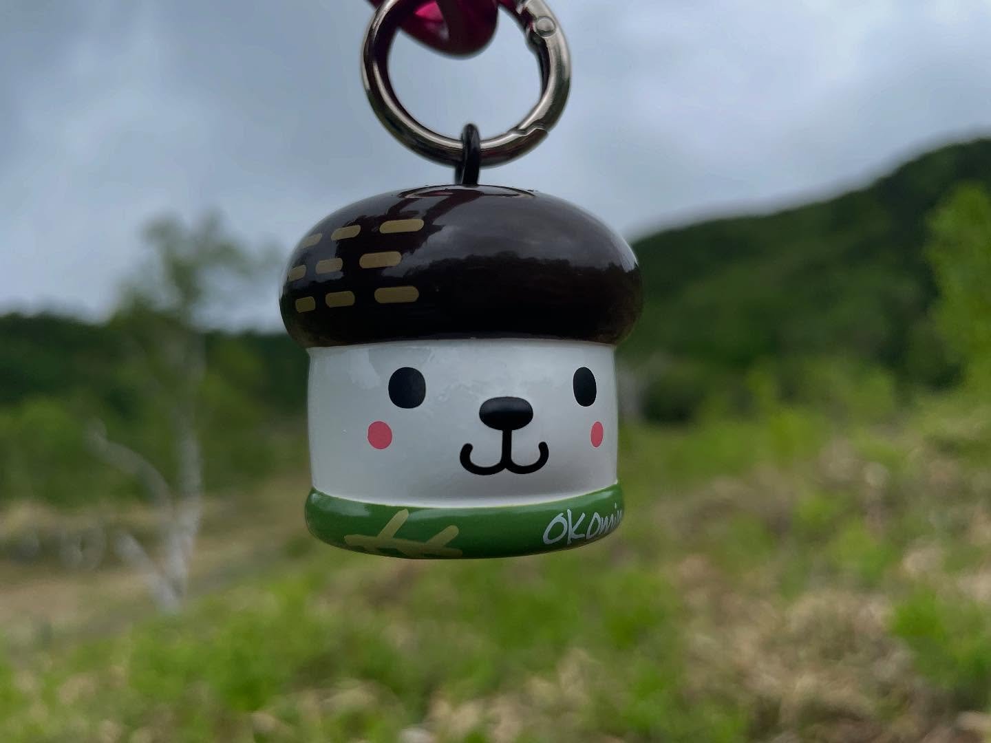 幸の湯から少しお散歩🌳
おこみんの熊よけの鈴を持ってお散歩しました☺️💗

おこみんの鈴が可愛いくてルンルン🎵✨

幸の湯&rarr;木戸池&rarr;田ノ原湿原&rarr;木戸池&rarr;幸の湯
幸の湯から田ノ原湿原まで約25分
往復でゆっくり写真を撮ったりボーッとしたり

志賀高原は涼しいのでハイキングが楽しい🥾✨

今日はどこのコースをハイキングしよう？
そんな時は女将さんに聞いてみて下さいね☺️

＝＝＝＝＝＝＝＝＝＝＝＝
@sachinoyu
志賀高原 癒しの宿幸の湯
長野県