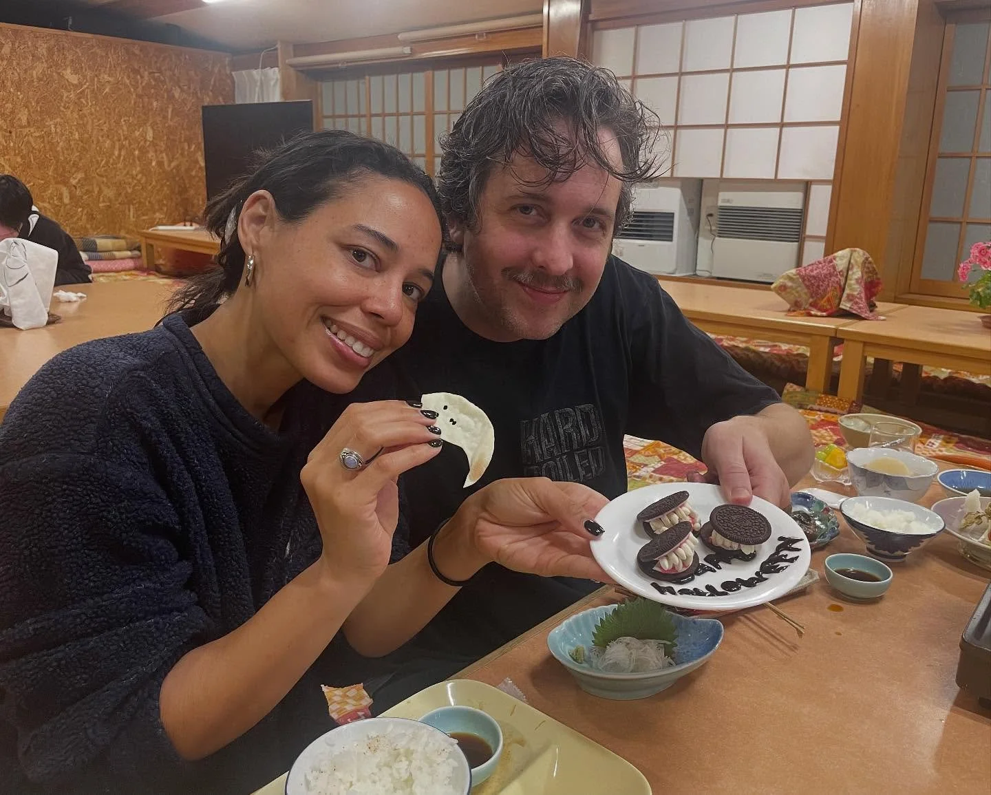🎃今年のハロウィンプレートは大好評🙌
ミイラウィンナーにゴーストサラダ、
そして&hellip;「入れ歯」そっくりのお菓子🤭

見た目も味も楽しいハロウィンメニューで、
館内は笑顔がいっぱいでした👍✨

お客様にもたくさん喜んでいただけて、
スタッフ一同とても嬉しいです🎵

※Halloweenのスペルが違うのはわざとです❤️

＝＝＝＝＝＝＝＝＝＝＝＝
@sachinoyu
志賀高原 癒しの宿幸の湯
長野県下高井郡山ノ内町志賀高原平床
Tel.0269-34-2902
＝＝＝＝＝＝＝