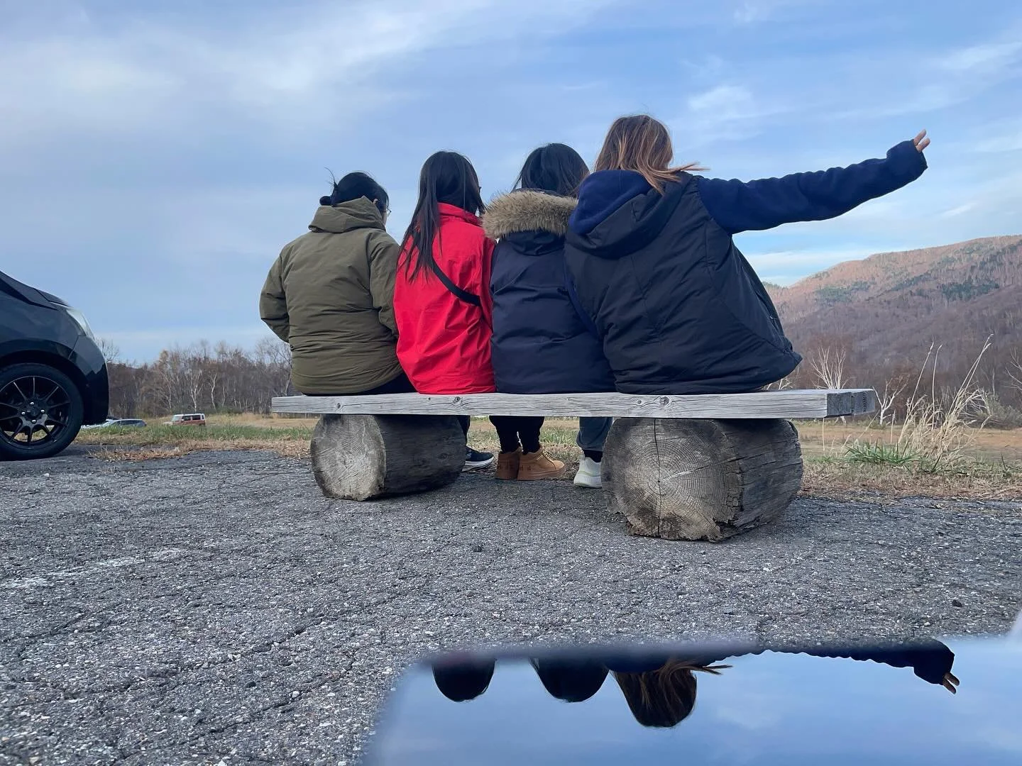 🚗志賀高原〜秋山郷方面への道路（奥志賀公園栄線・県道502号）は、冬期閉鎖しています。

開通予定は2026年5月中旬となっております。
冬季の間は志賀高原から秋山郷へは通り抜けできませんので、
お越しの際は迂回ルートをご利用ください🚗❄️

静かな雪景色の志賀高原も、ぜひお楽しみください☃️

＝＝＝＝＝＝＝＝＝＝＝＝
@sachinoyu
志賀高原 癒しの宿幸の湯
長野県下高井郡山ノ内町志賀高原平床
Tel.0269-34-2902
＝＝＝＝＝＝＝＝＝＝＝＝

#癒しの宿幸の湯
 #幸の