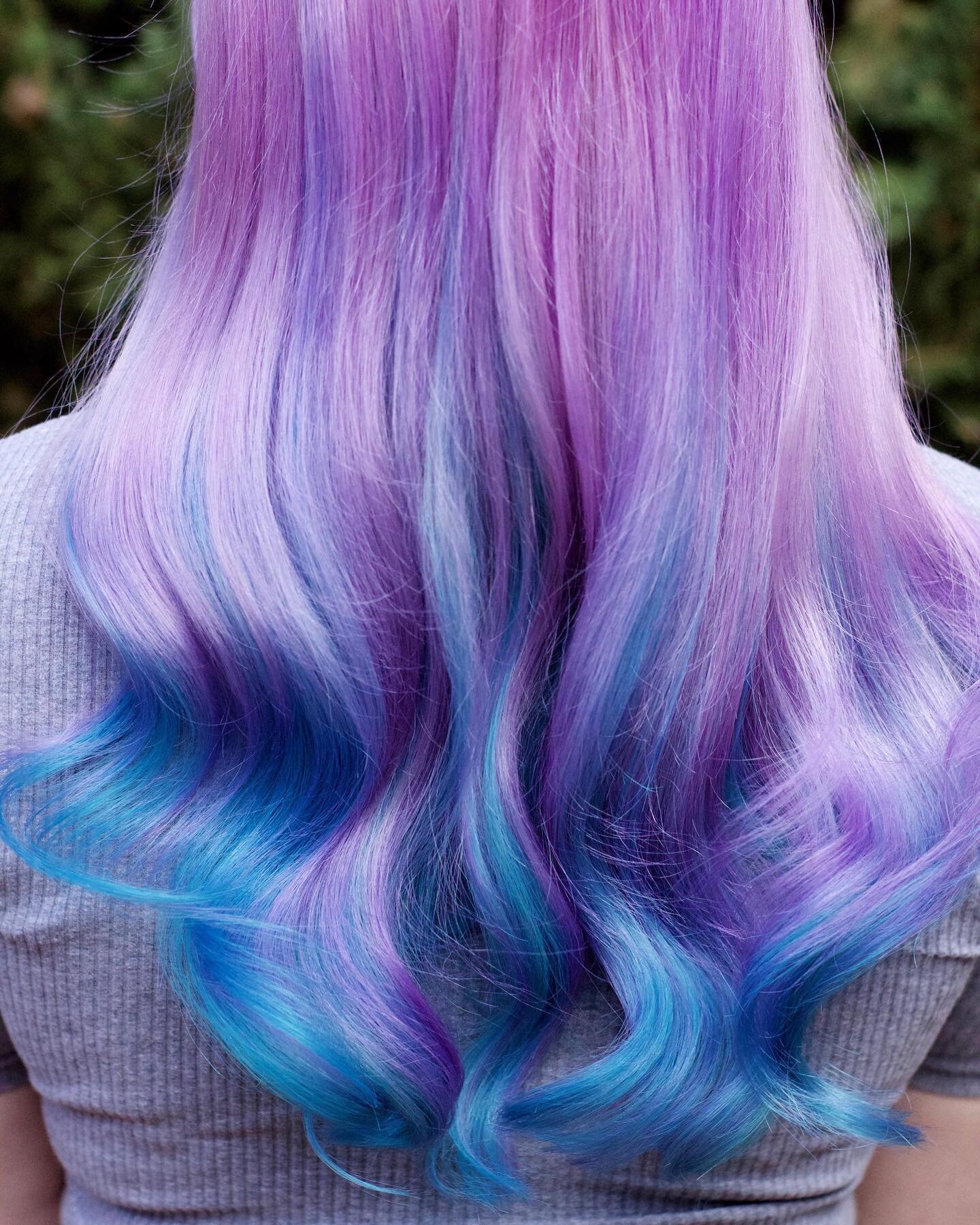 Mermaid hair using @pulpriotaustralia 🧜🏽&zwj;♀️