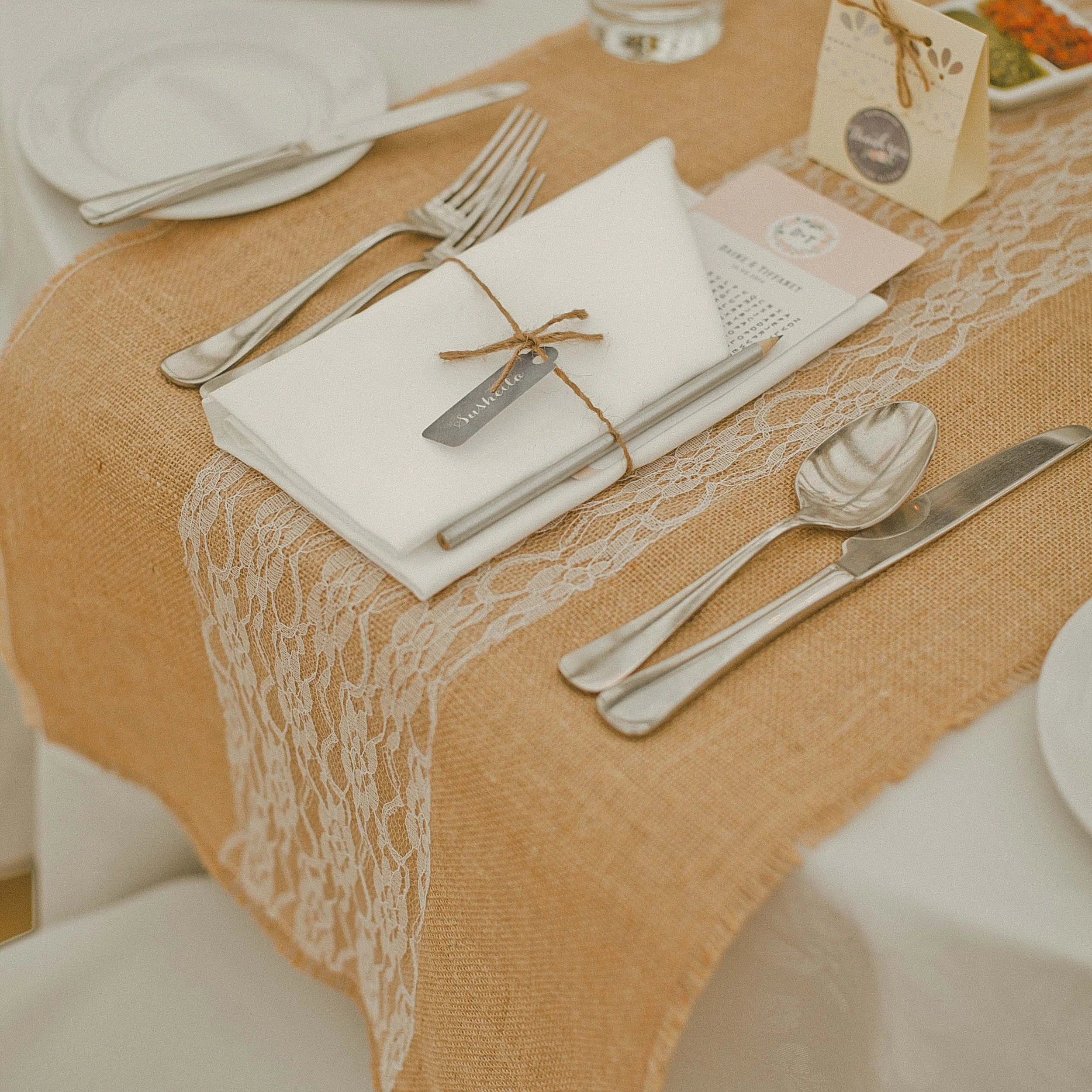 Runner burlap lace wide.jpg