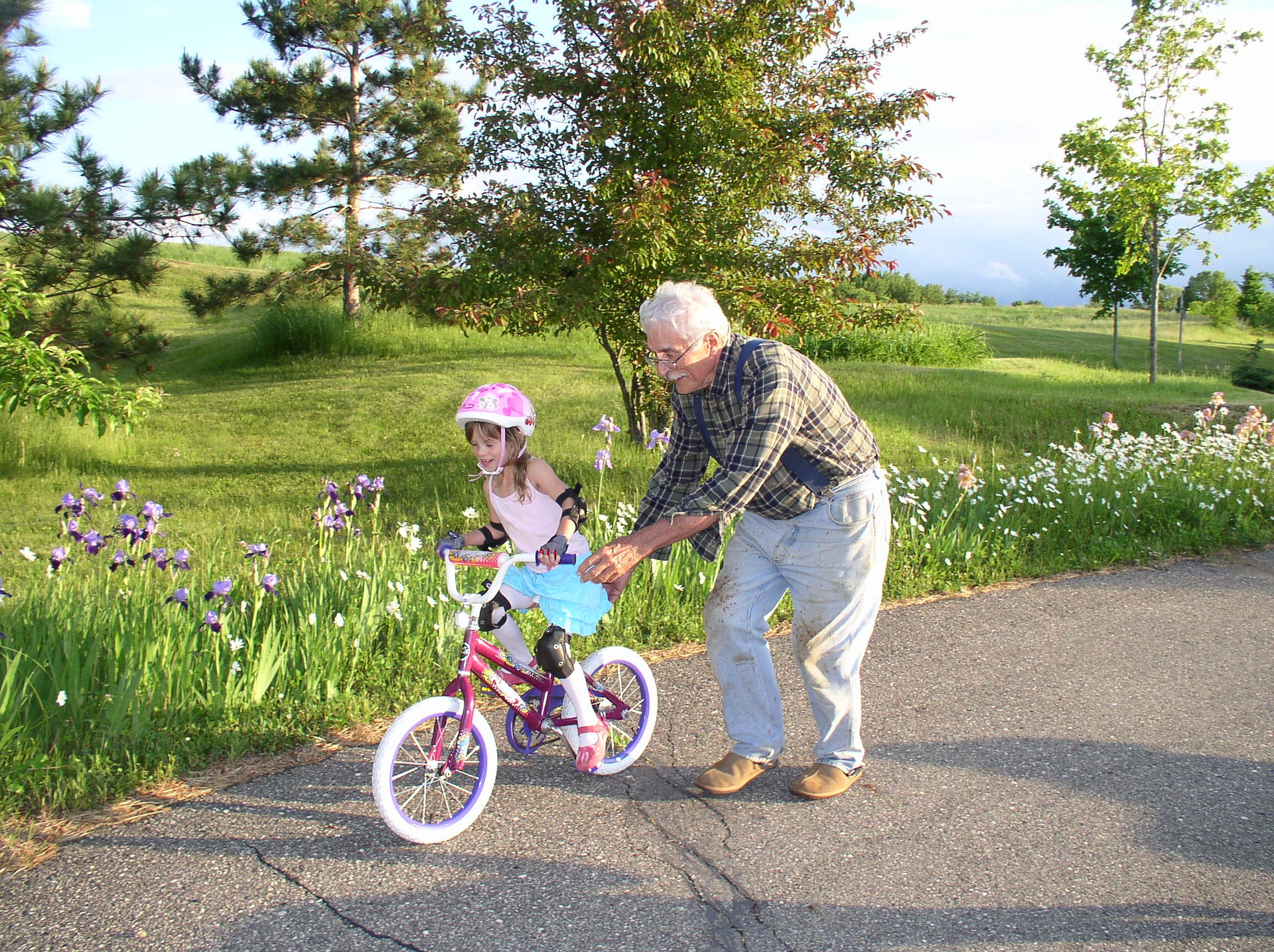 grandparents-2734513_1920.jpg