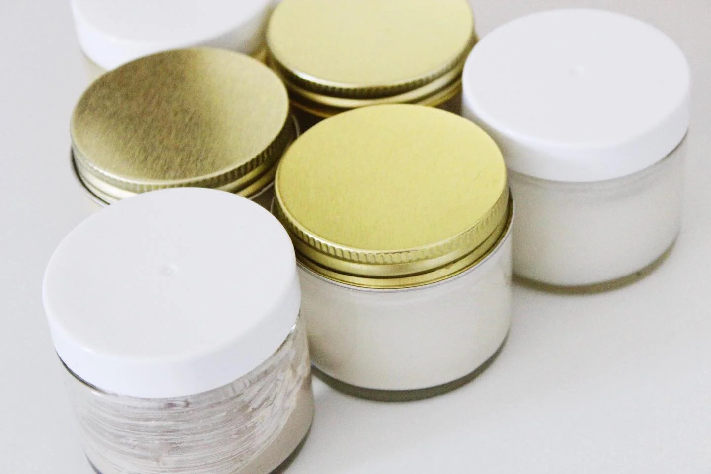 So when trying to live with less waste, I found it easier to start off transitioning to buying beauty products ( SUPER EASY stuff like lotion- shampoo- toothpaste- shaving cream - deodorant) in better packaging. It really narrows my options and helps