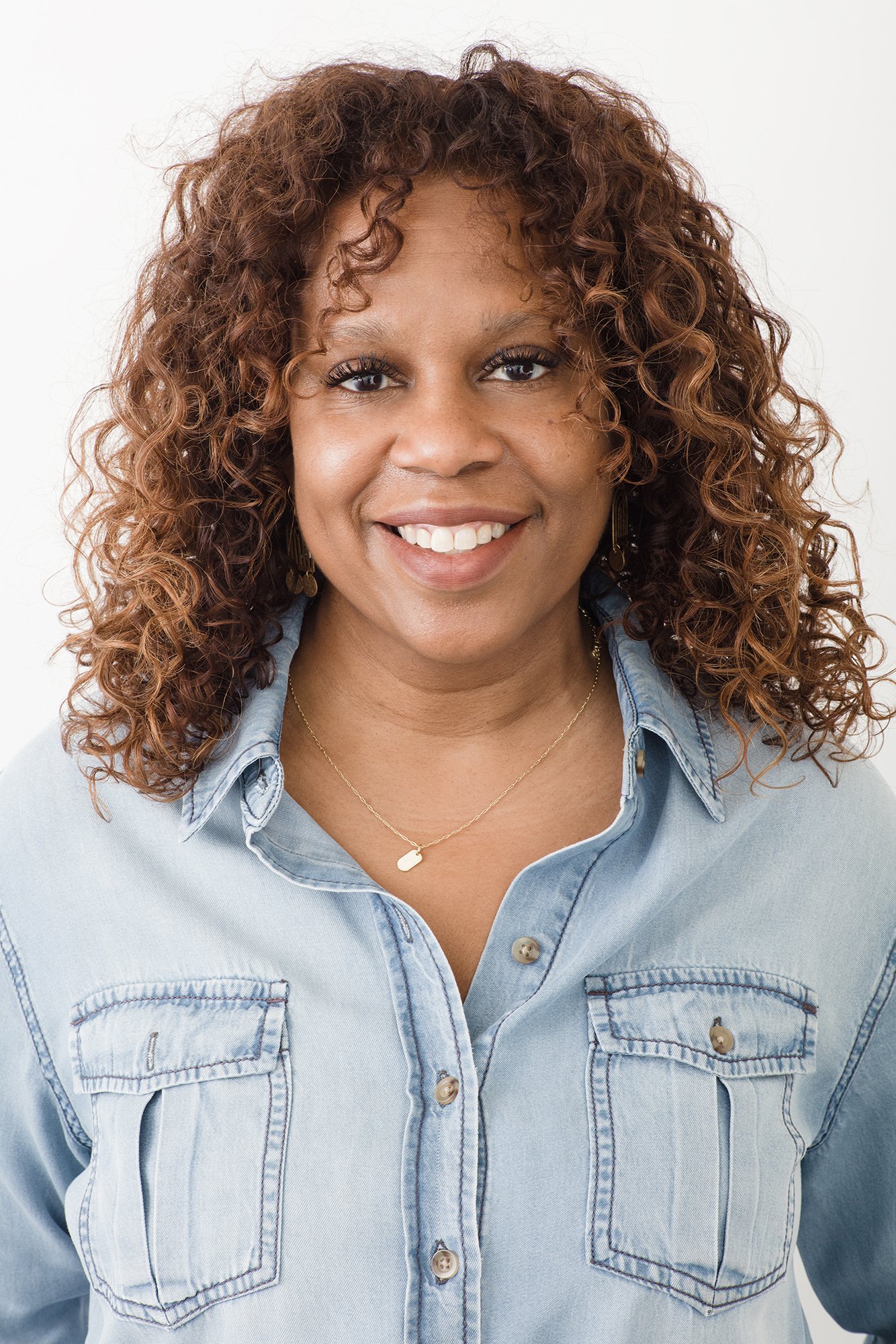 Woman_Natural_Headshot_Portrait_NYC_0H5A9111 copy.jpg