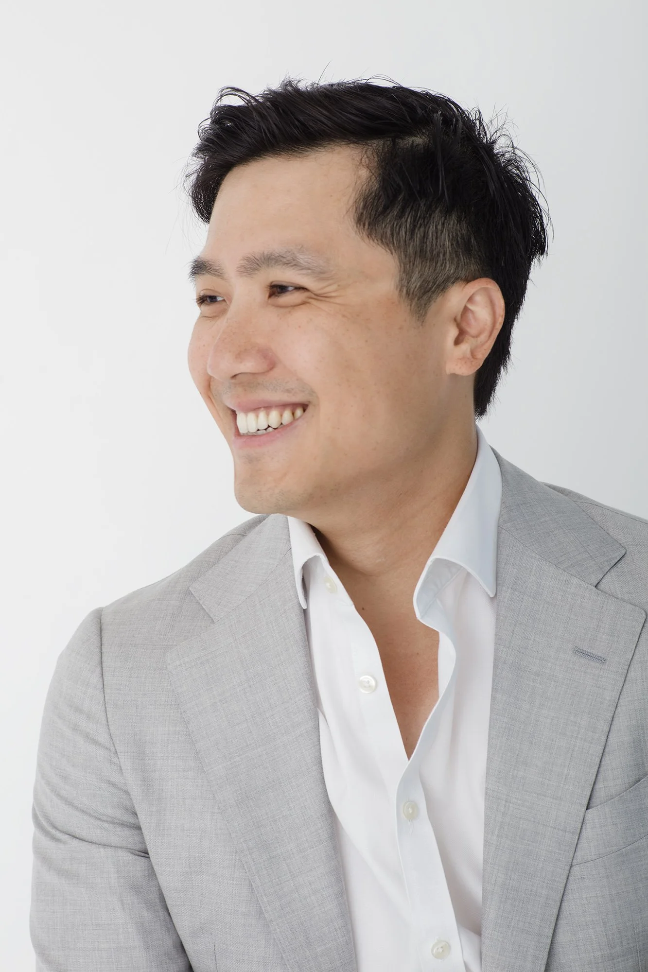 Man_Business_Headshot_Portrait_NYC_0H5A3663-copy.jpg