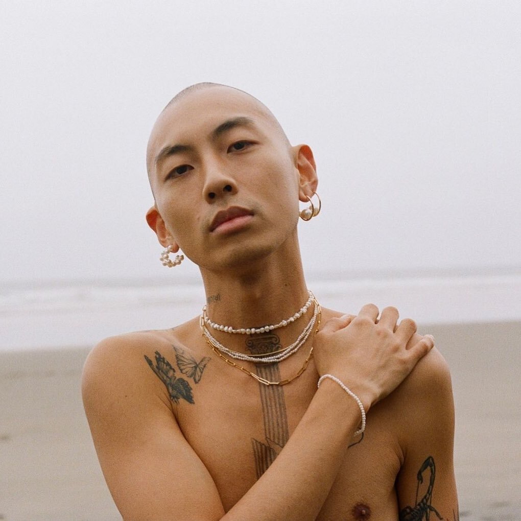 @the.juno.jung wearing pieces from the  @meadowlarkjewellery c&eacute;leste collection 
beautiful image taken by @thomass96 x