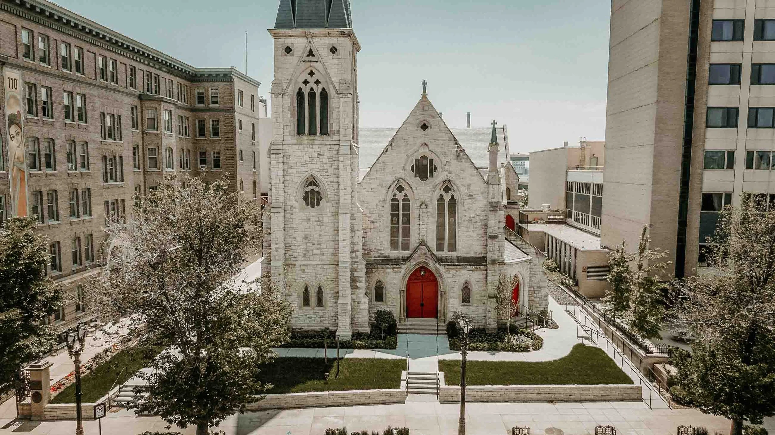 Milwaukee Funeral Homes | St. James 1868