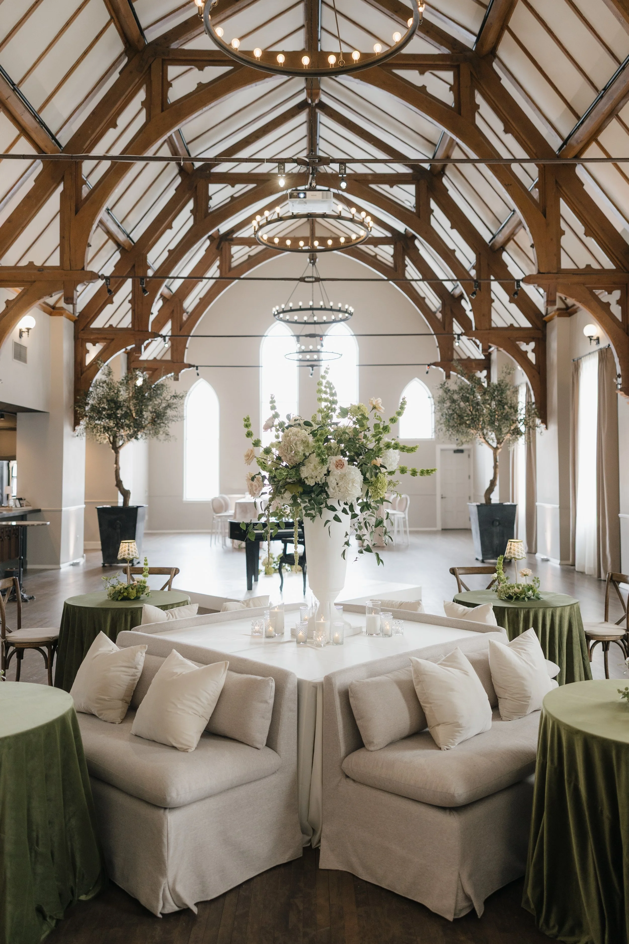 St-James-01-26-Valerie-Halling-133425 (4).jpg