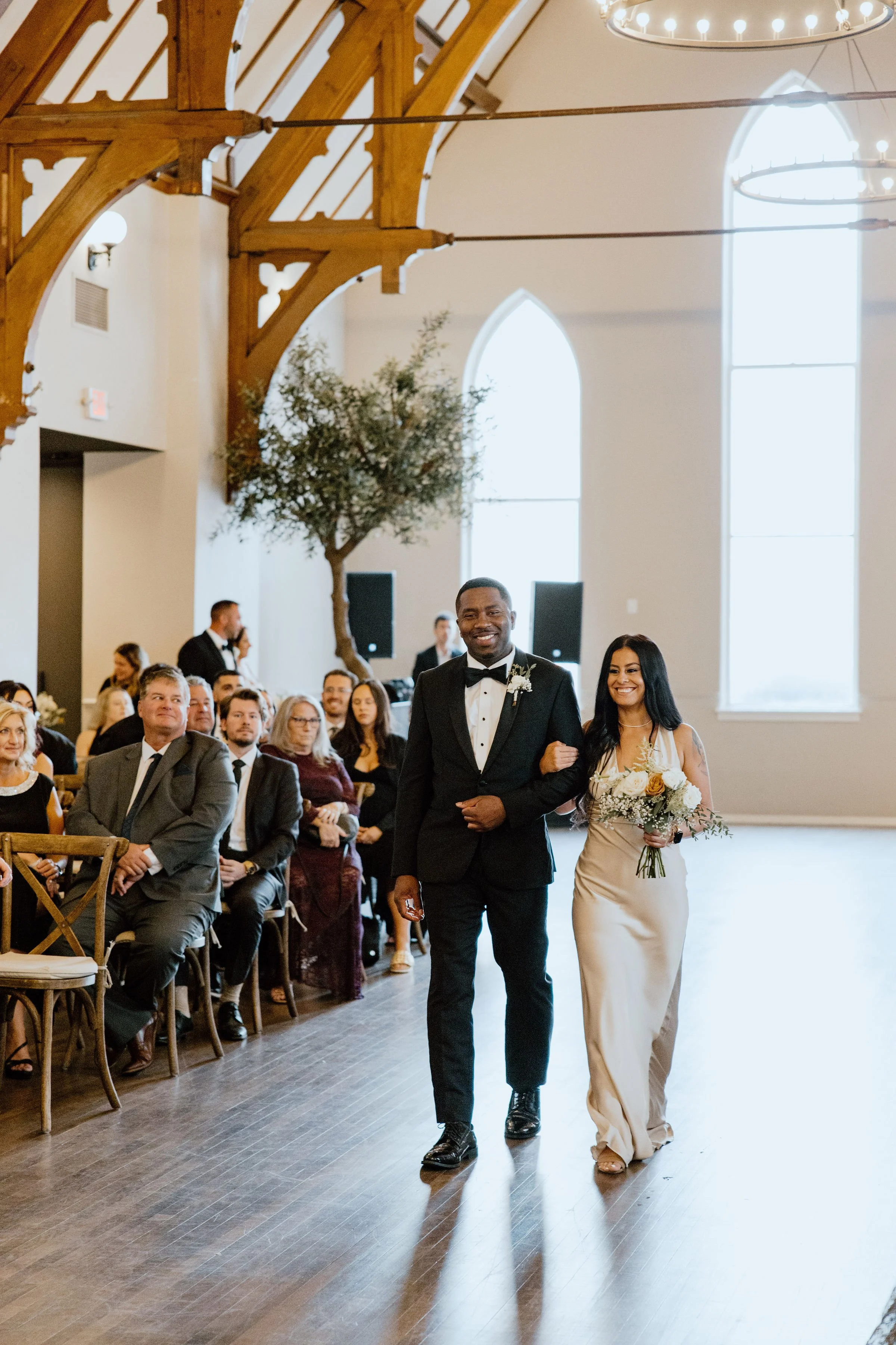 VuWeddingMoSchultzPhotography0631.jpg