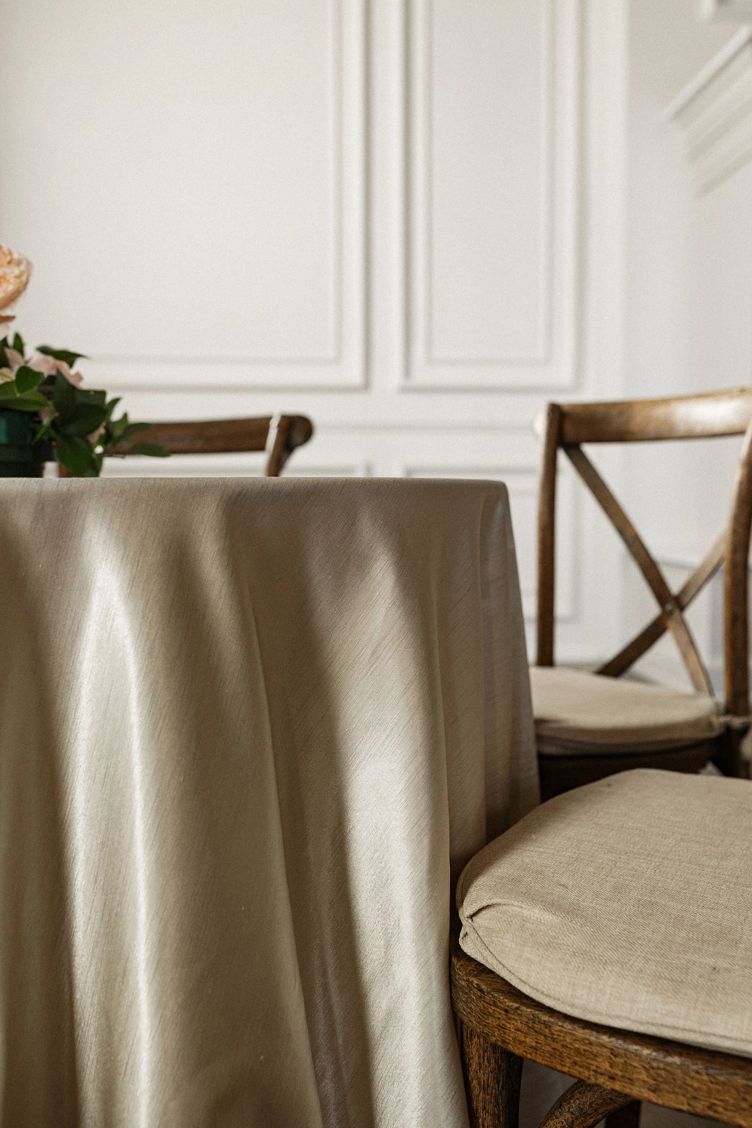 Elegant wedding chairs and elevated linen at St. James 1868