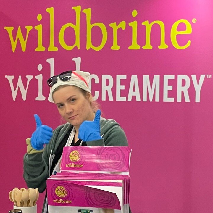 Thumbs up for #pink ! #magenta #trendalert #expowest2023 #expowest #naturalproducts #plantbased #sparkyourpassion #brandingagency #brandingandmarketing #cpg #wildCREAMERY #wildbrine @wildbrine