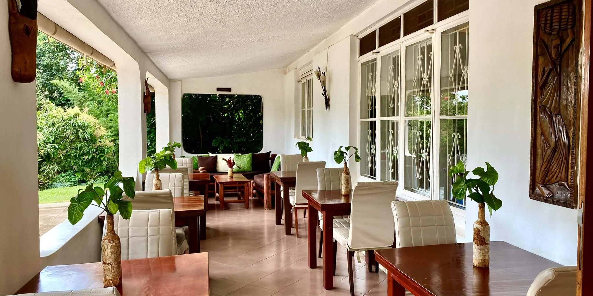 dining-area-karibu-guesthouse-entebbe-uganda.jpeg