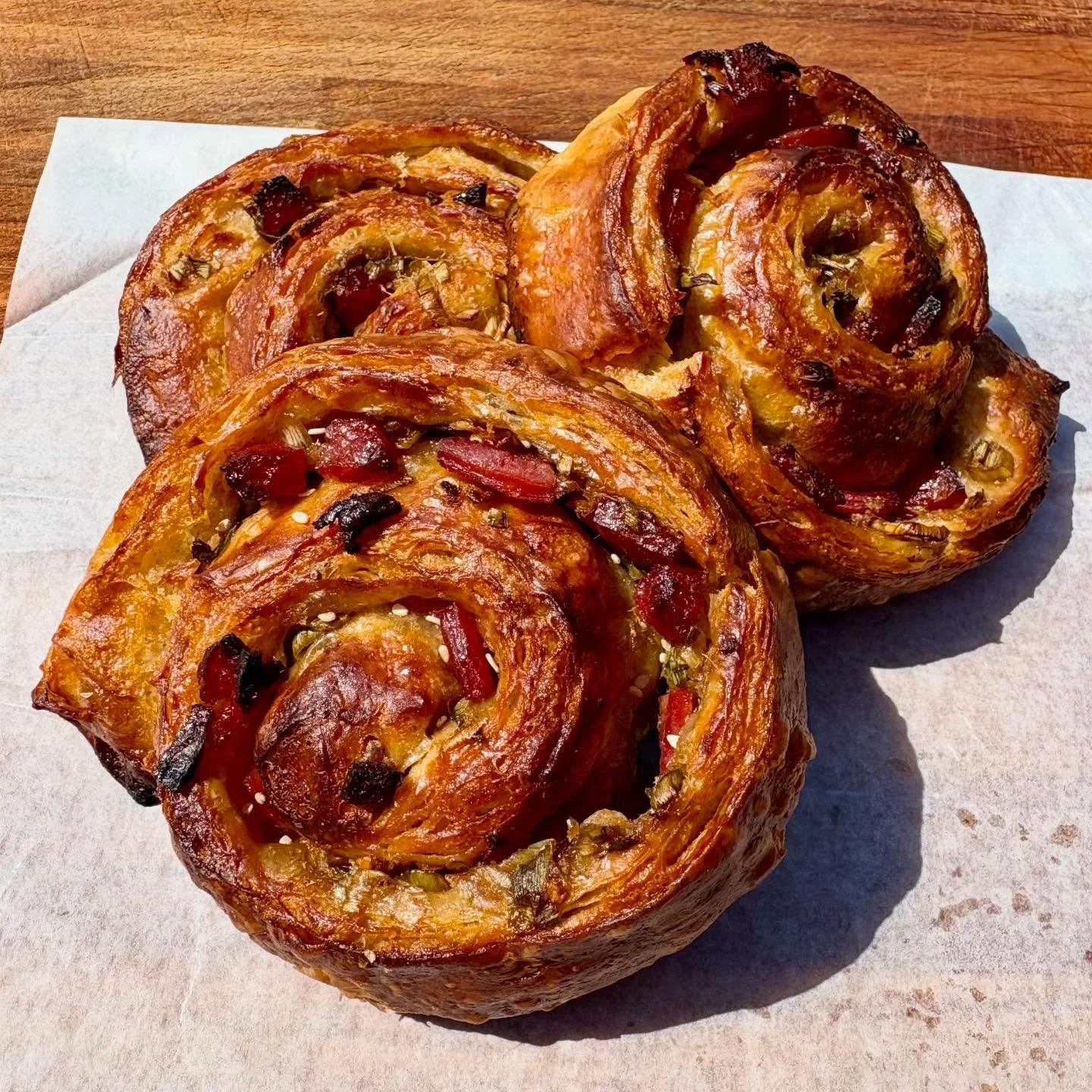This Chinese sausage croissant is just like a scallion pancake, but it&rsquo;s in a croissant and it&rsquo;s sssssssssssssuh&rsquo;good

Spring onions, ginger, lap cheong, more and more and more flavor