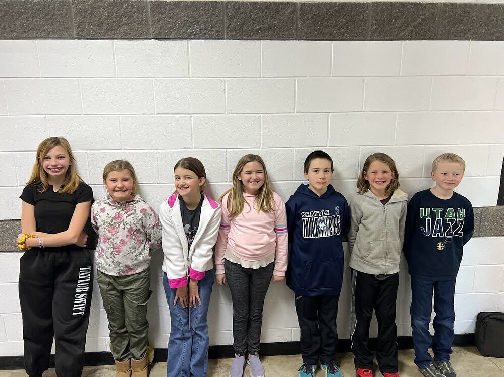 Meet our ICS 2023-24 Elementary School Leadership Team (ESLT)! This group of 4th and 5th graders have impressed us with their ambition, creativity, and service to their peers so far this semester. From distributing lunches to their peers and making c