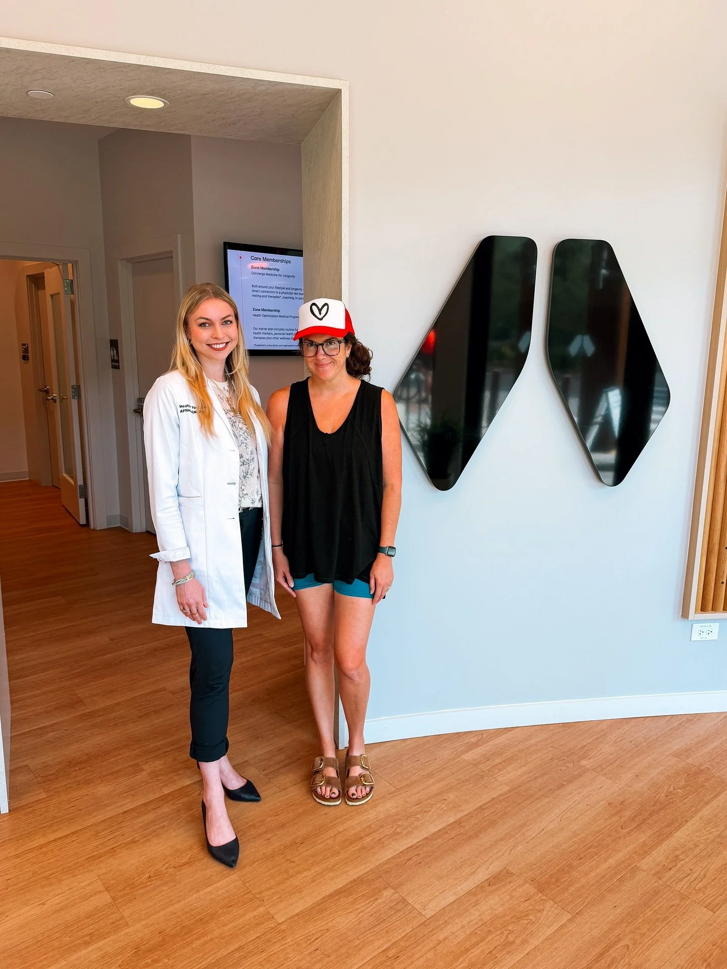 I turned 40 last year and have spent this past year finally focusing on MY health. 💪🏻 For the past decade, I felt like I didn&rsquo;t have the capacity to dig deep &mdash; between babies, work, and life. But I realized something: I spend so much ti