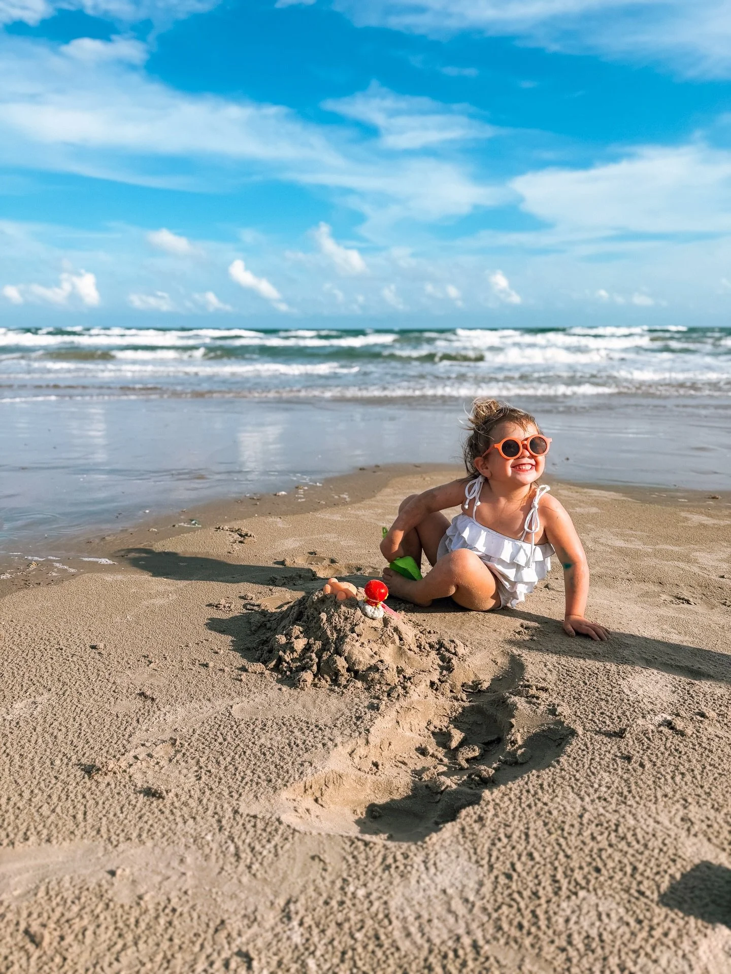Happy December! 🎄 🕎  Hope y&rsquo;all had a lovely Thanksgiving. 

We kicked off our break at the Texas coast to celebrate both mine and hubby&rsquo;s birthdays. ☀️ It was Trig&rsquo;s first beach trip, and while he ate enough sand to qualify as a 