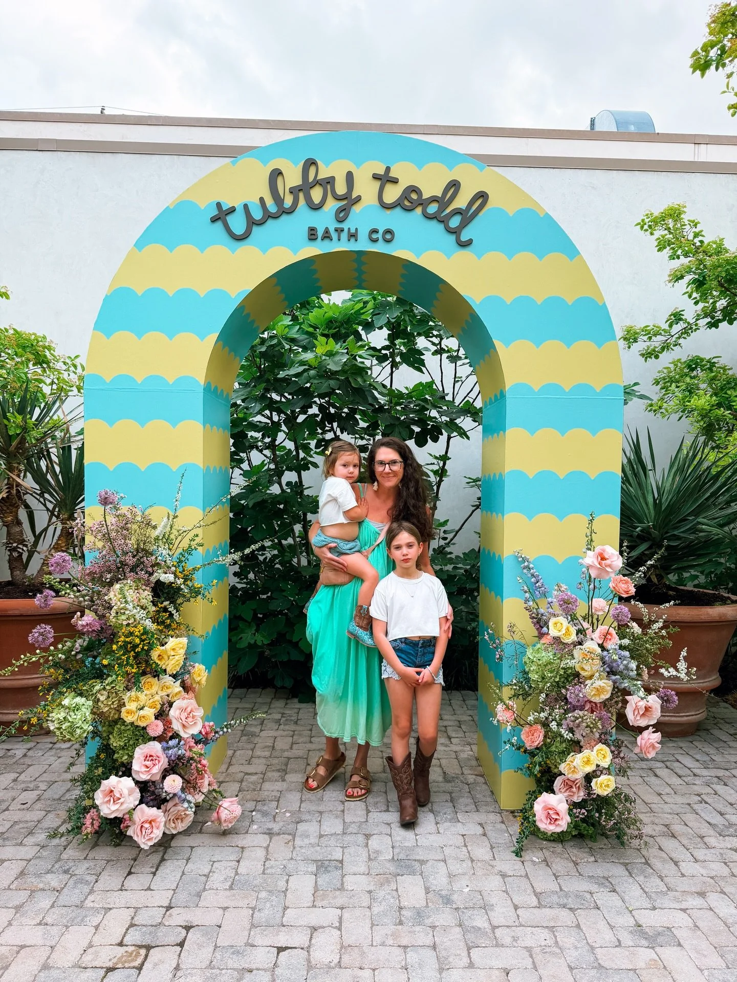 Thank you for hosting the cutest event @tubbytodd x @merimeriparty. The spring vibes were absolutely gorgeous! 🩵🌸 🫧🌼🫧💐🩵