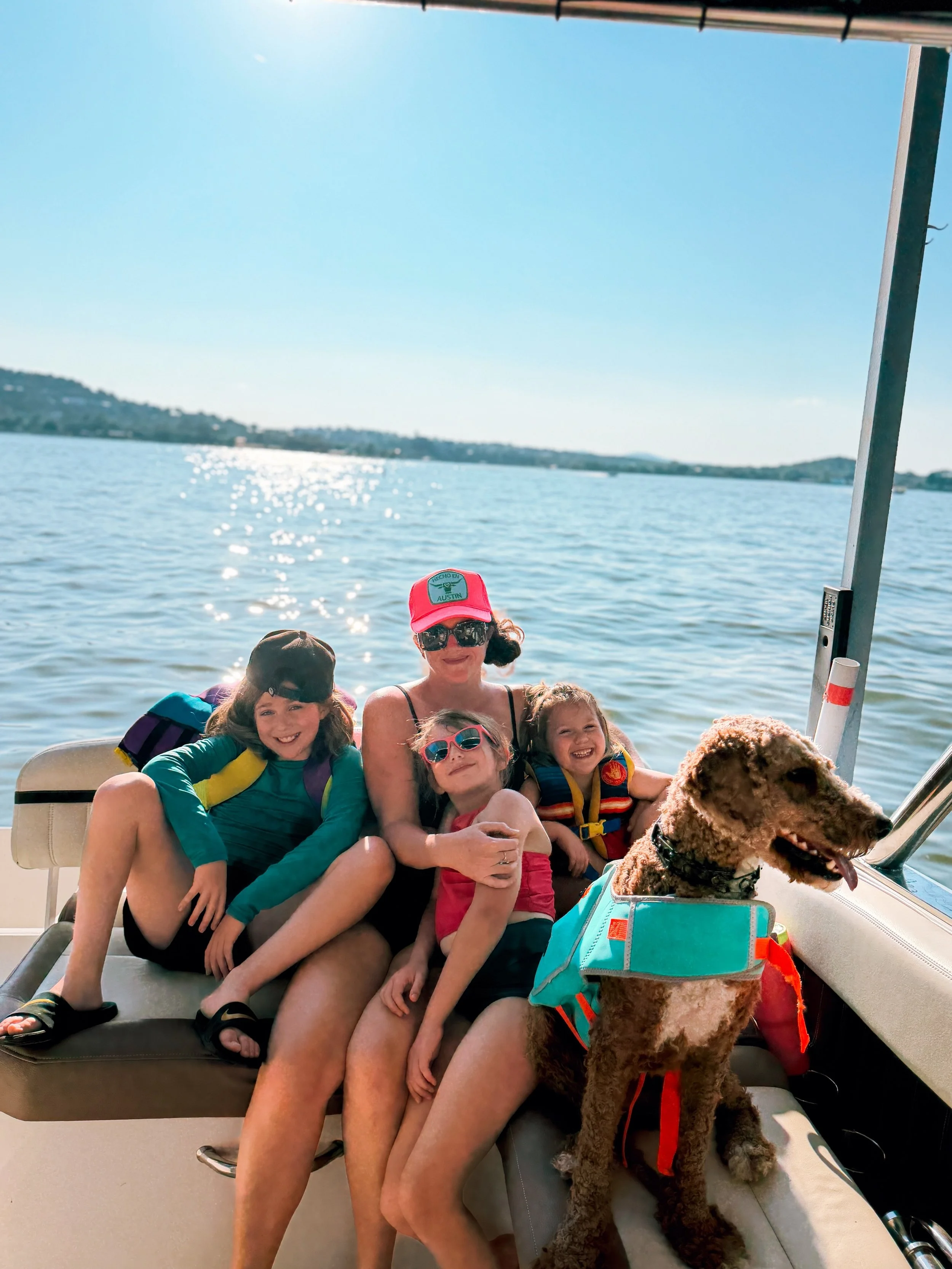 We got to sneak away from Maycember madness for an afternoon at the lake to see my amazing mama, and relax for a bit. Looking forward to chill summer days soon! ☀️ Hope everyone had a nice weekend and got to relax as much as possible amidst the chaos