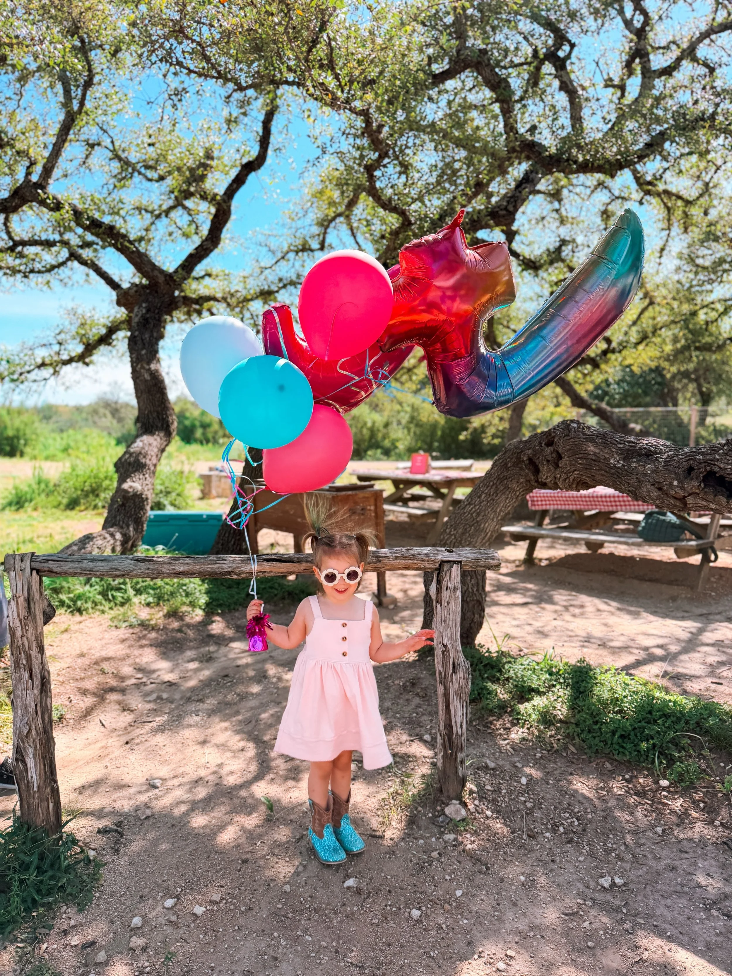 My little cowgirl is officially 4. 🧁 We celebrated Luna with boots, besties, and mini pony rides. 🐴 

I have big feelings about my baby being four so please tell me the best things about this age. 👇🏻 Thanks in advance. 😊