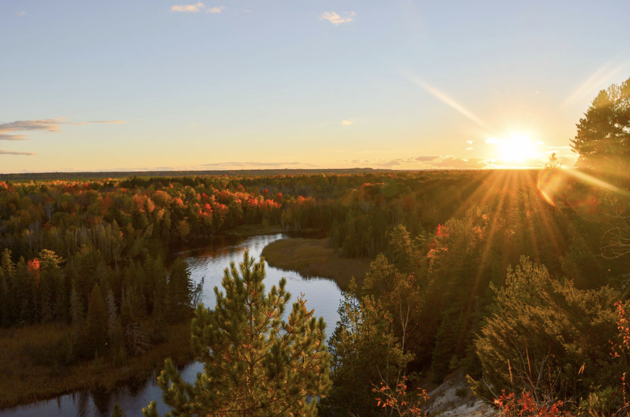 Best Time to Plan a Destination Wedding in Michigan