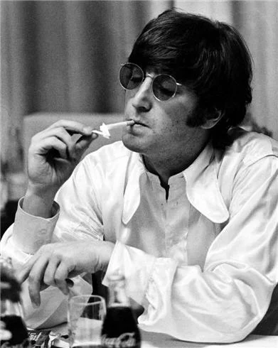 john lennon smoking_goog.jpg