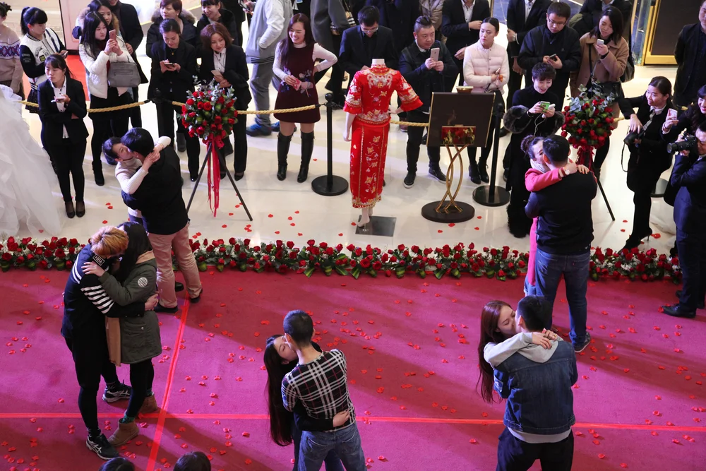 kissing contest.jpg