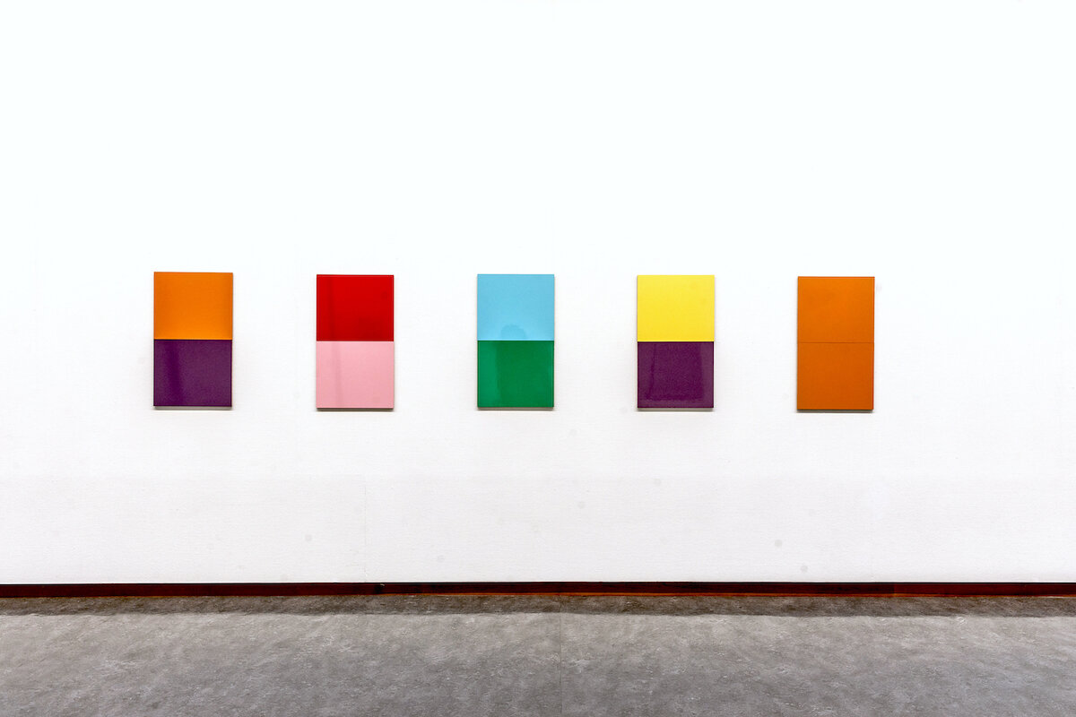 Scintillate , 2015 Lacquer on MDF, 60 x 220 cm Neo Ego , Haugesund Billedgalleri, 2015 Photo: Gunhild Saltvik