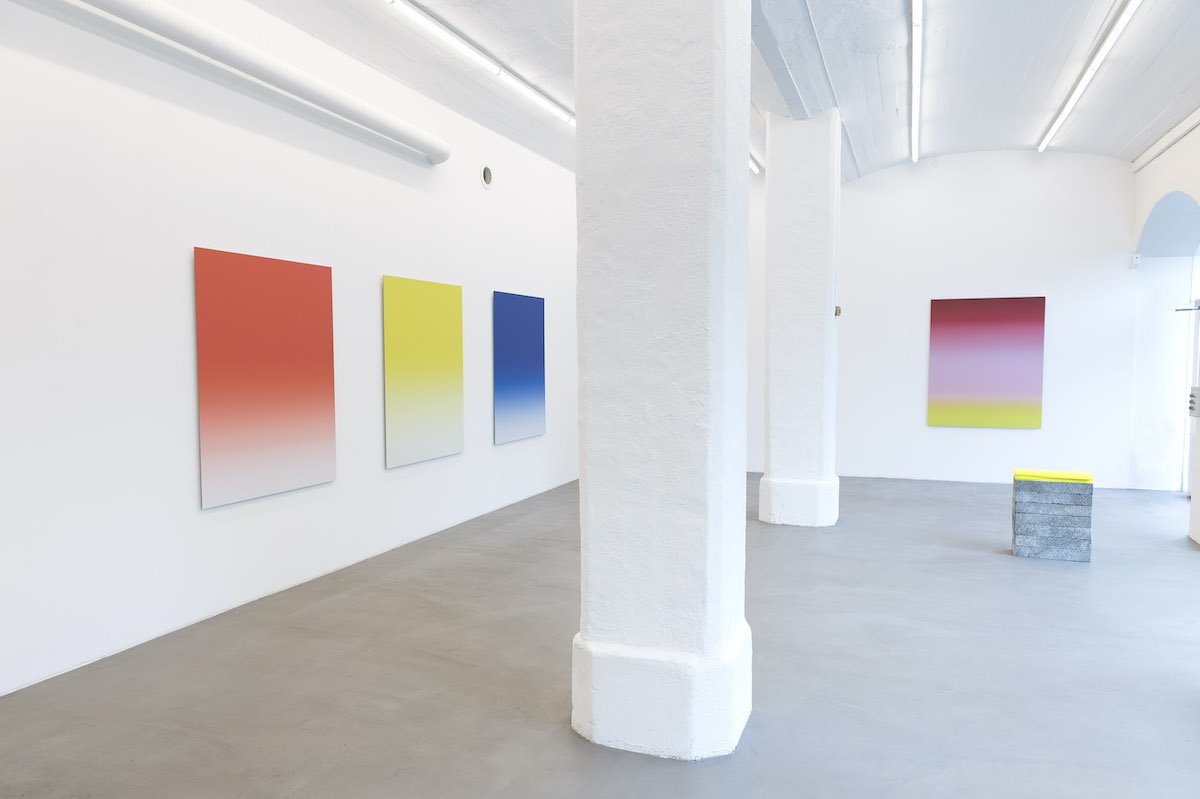   Breathing Horizons IX , 2022 (left) Print on aluminium 150 x 480 cm 