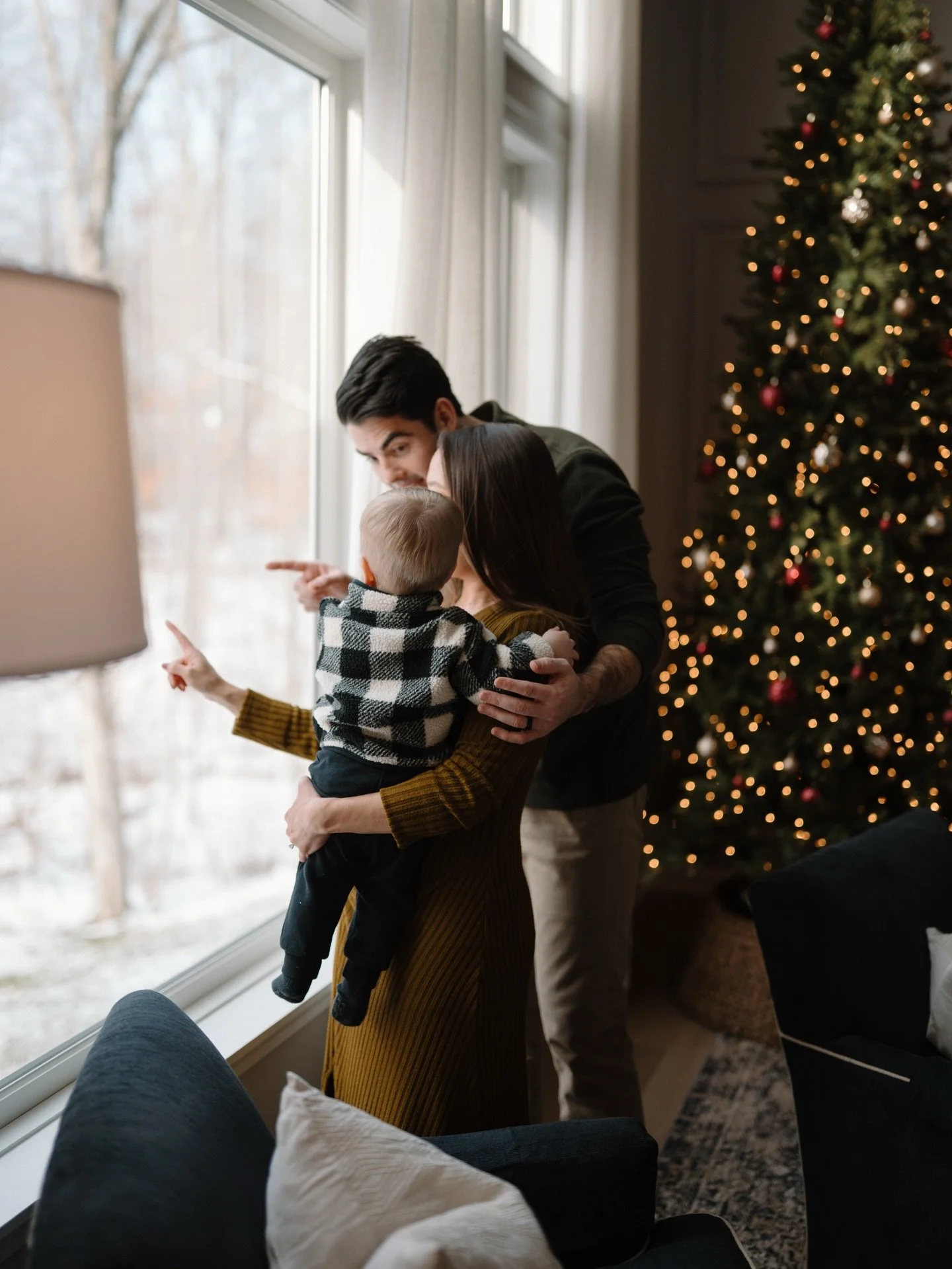 Your home is perfect for your holiday Christmas card🎄