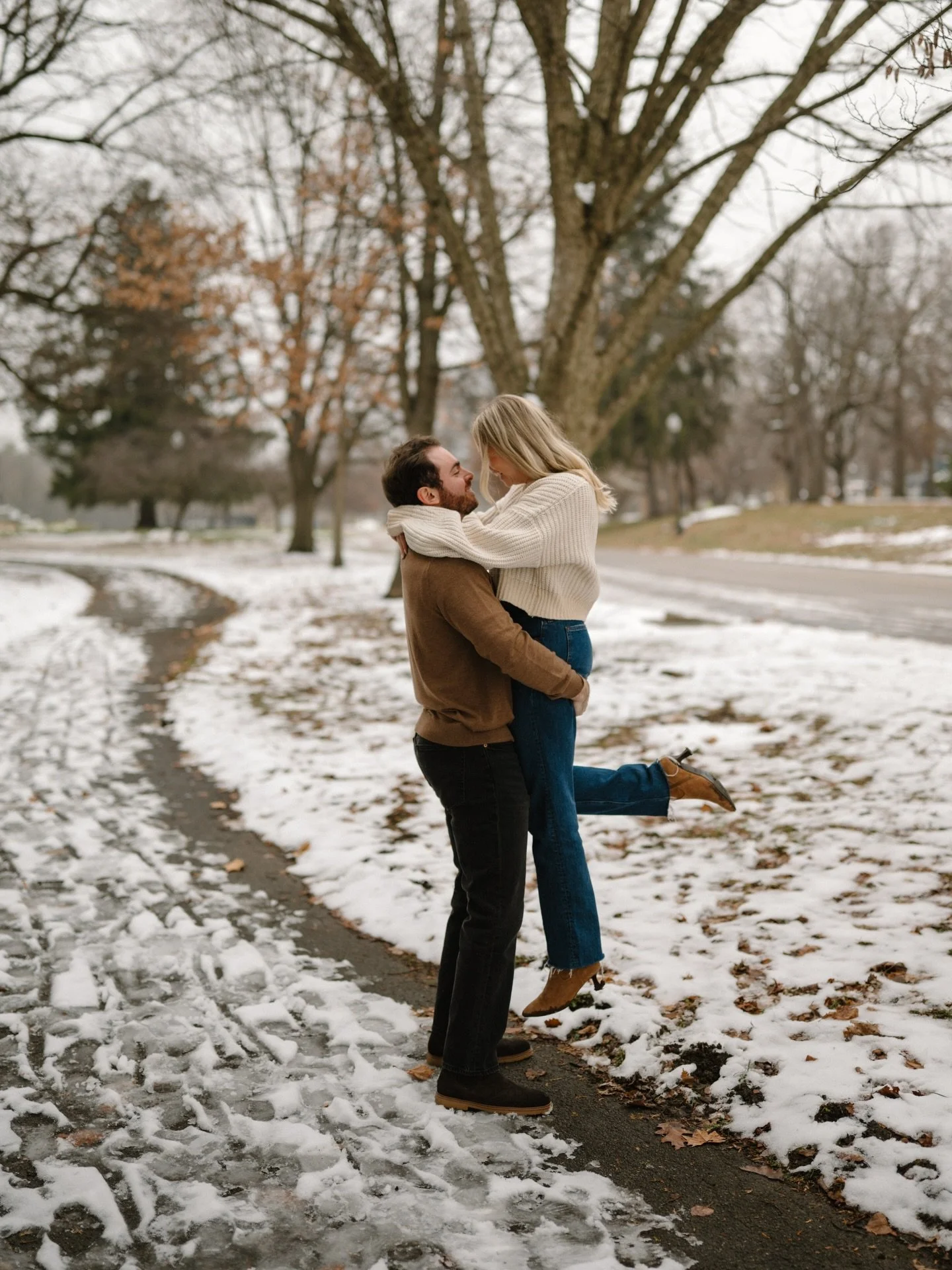Marlee &amp; Matt✨

2026 engagements are in full swing! Can&rsquo;t wait for their wedding next fall🤍