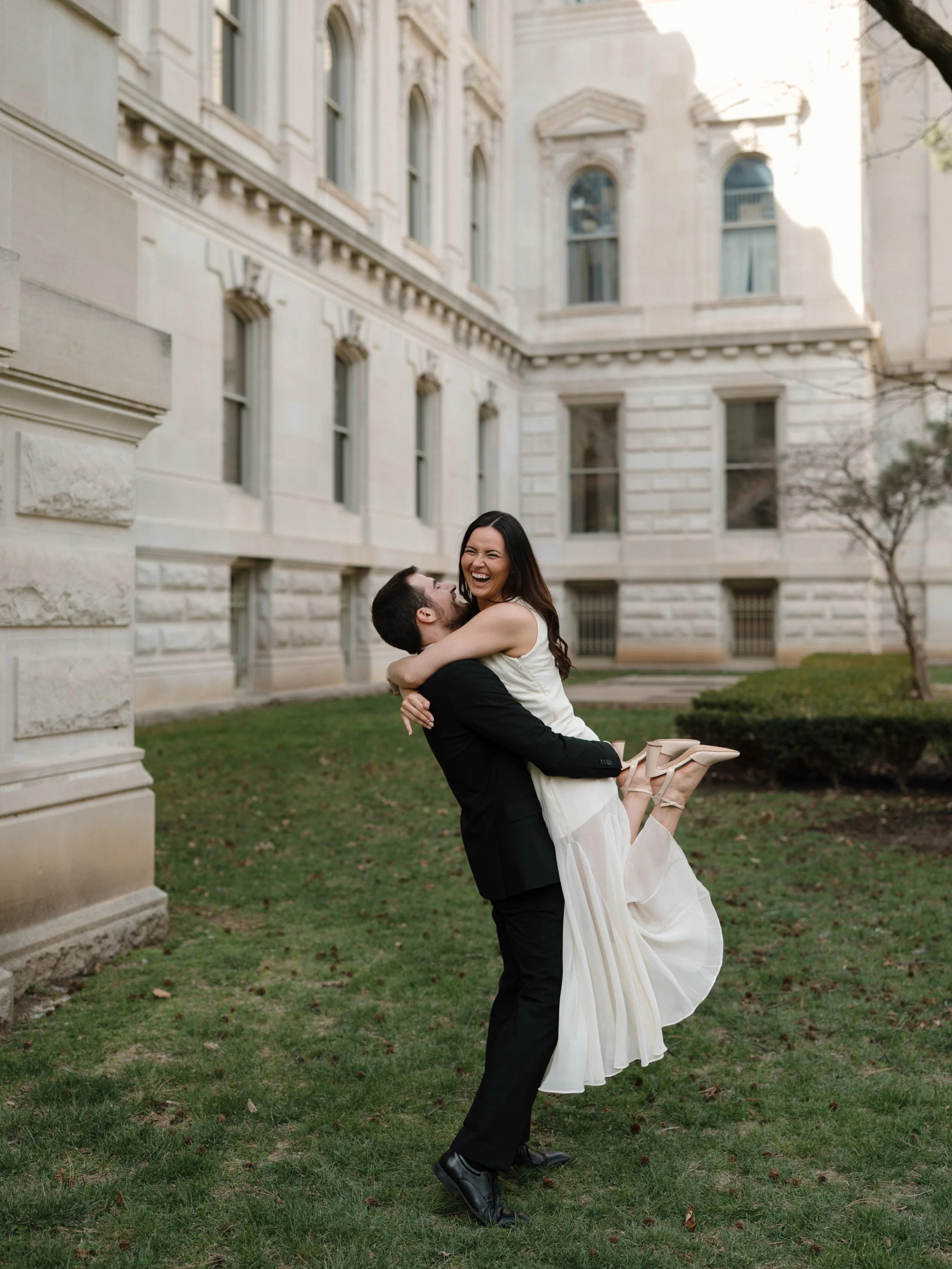 Megan &amp; Lewis pt 2 ✨

As much as I love the inside of the Indy statehouse, the outside is just as beautiful (minus the construction)