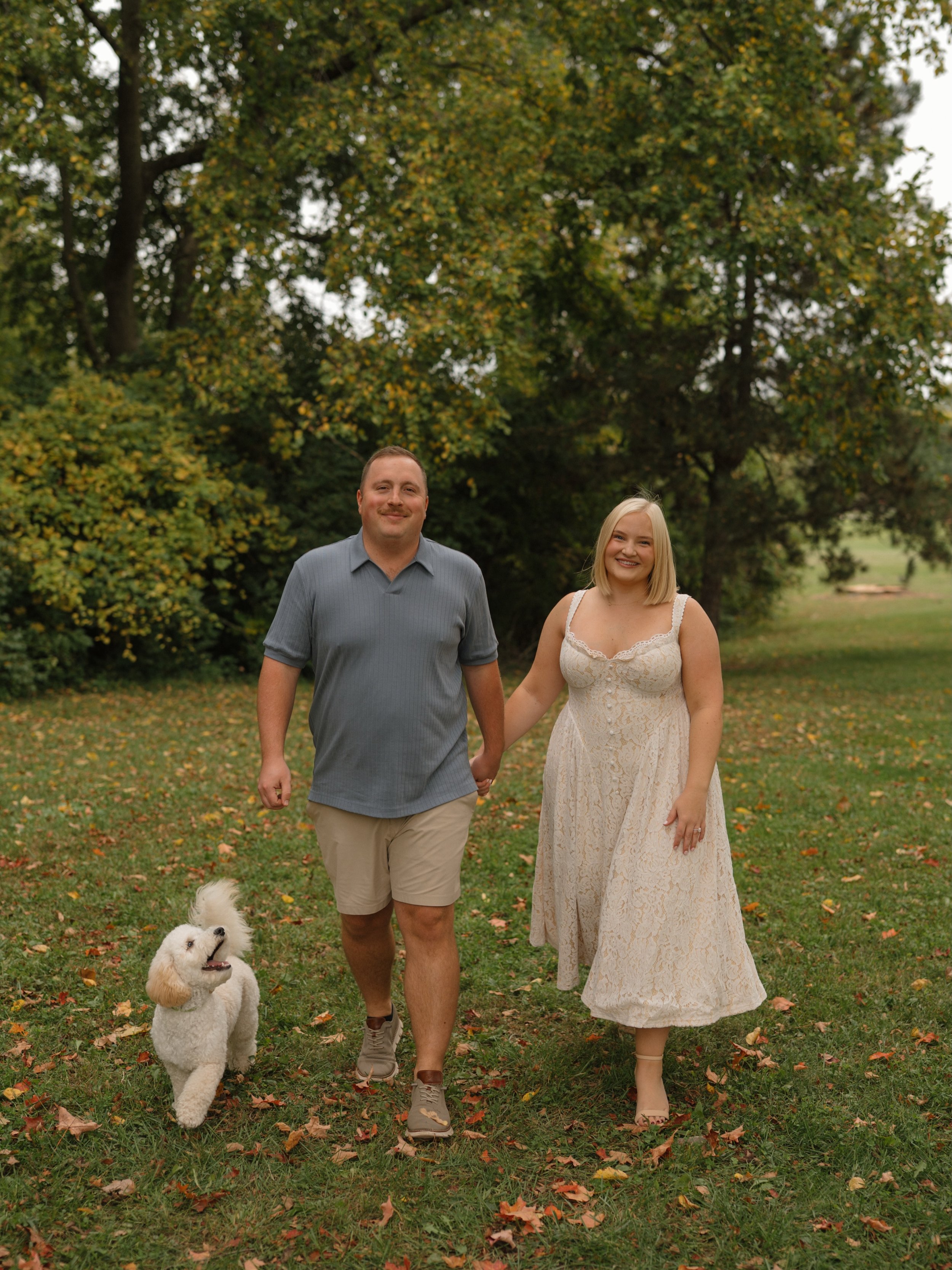 Olivia &amp; Sam + Penny✨

Sunday is my last mini date in Indy for the season! If you are still looking for that Christmas card image, look no further 😆
