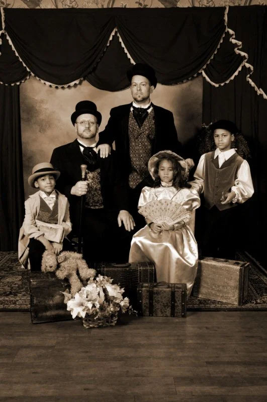 12-30-25 ang victorian family.jpg
