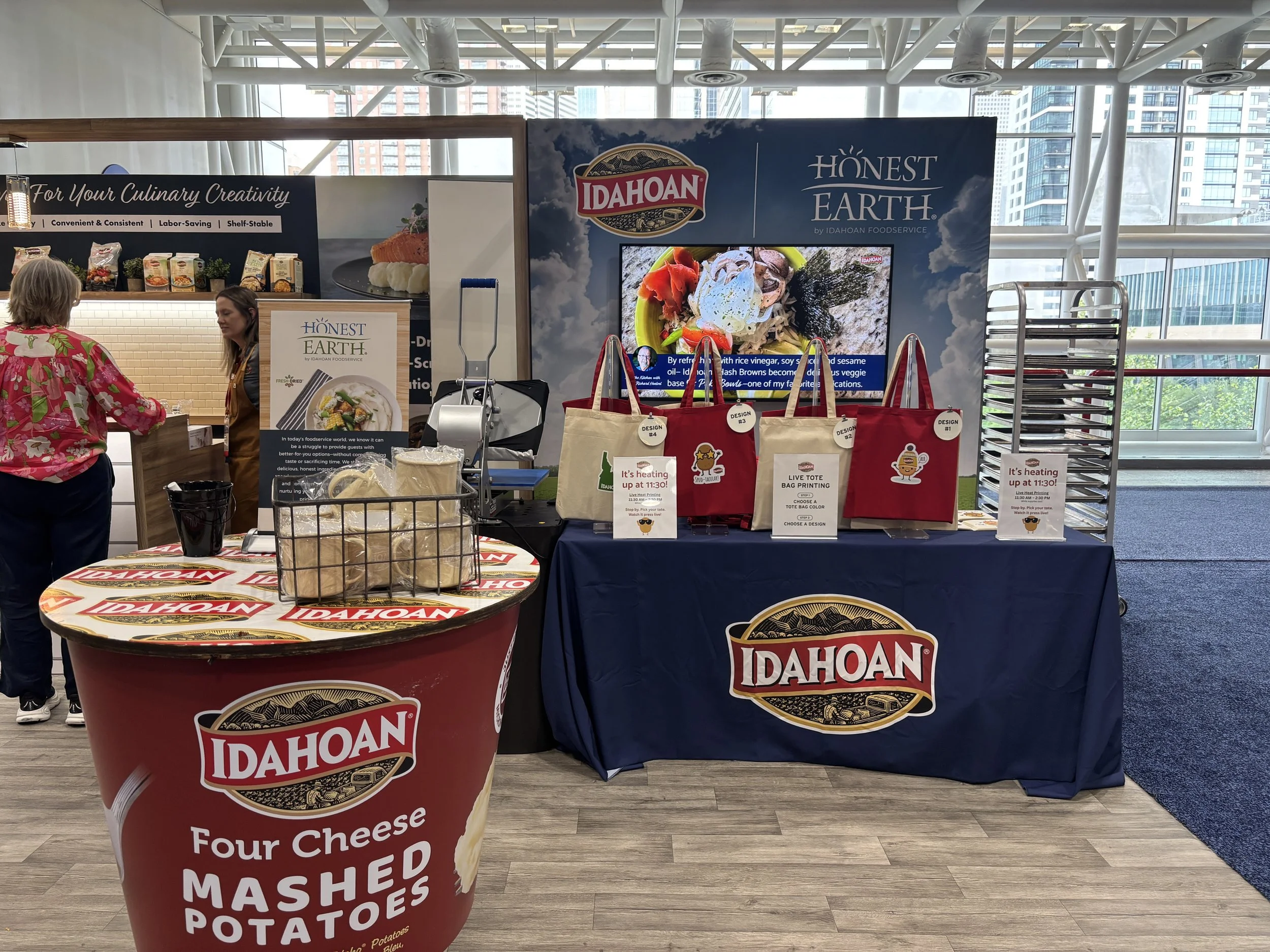 Table set up showing off all tote options and colors