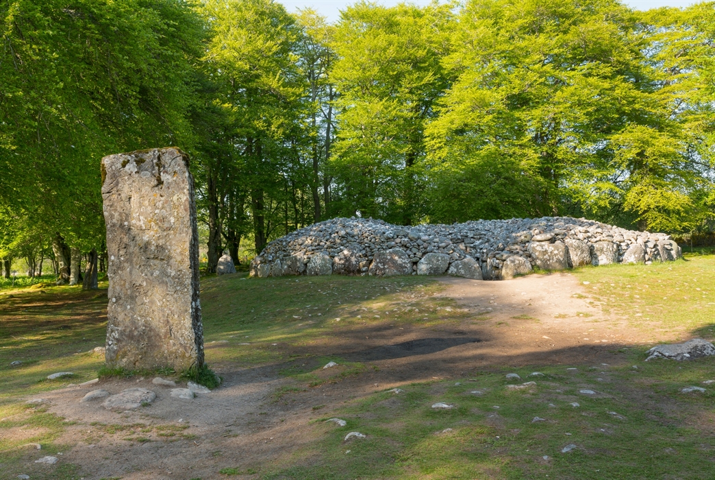 clava cairn.jpg