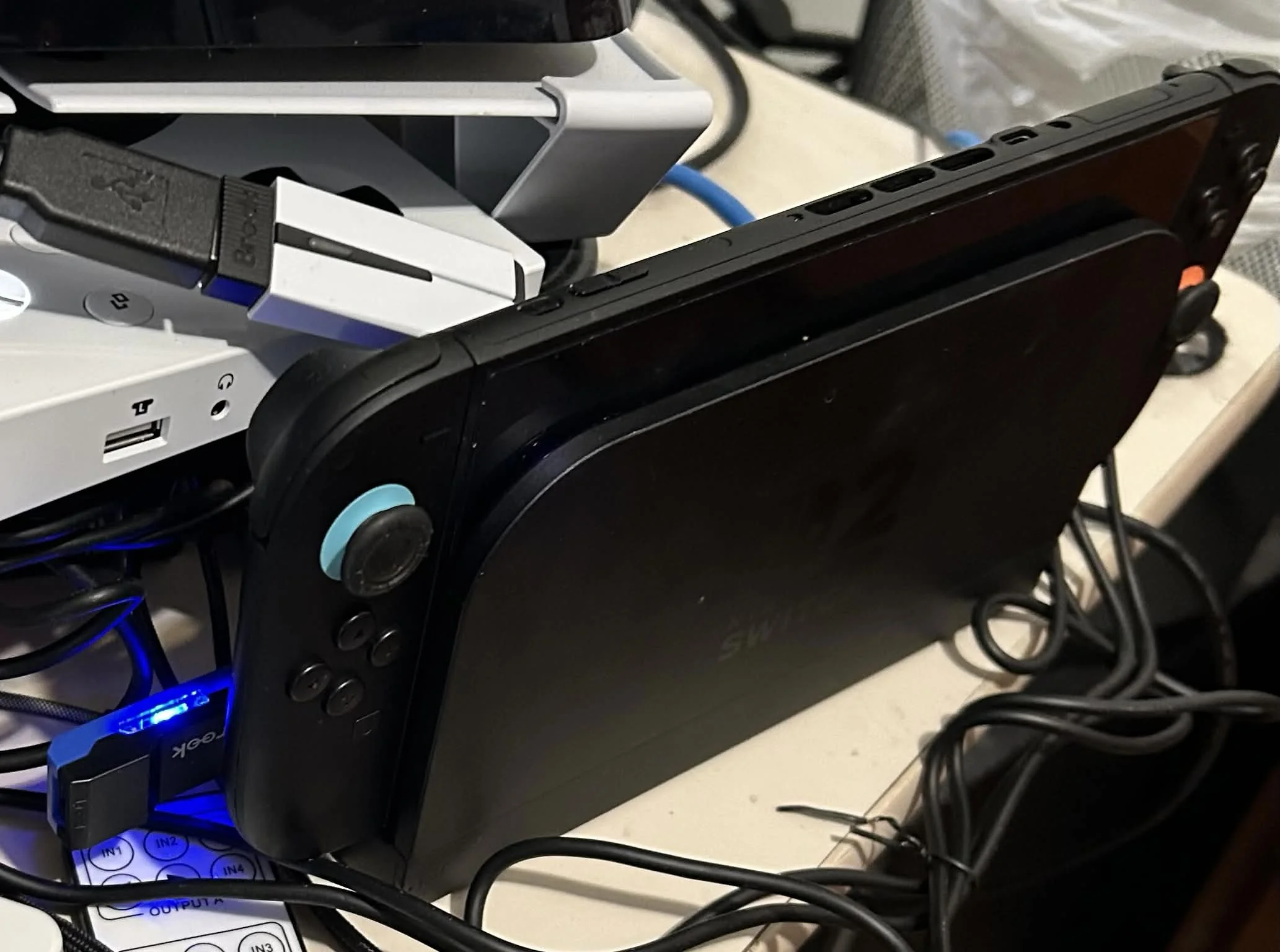 Image of the XE 2 plugged into Shou's Switch 2