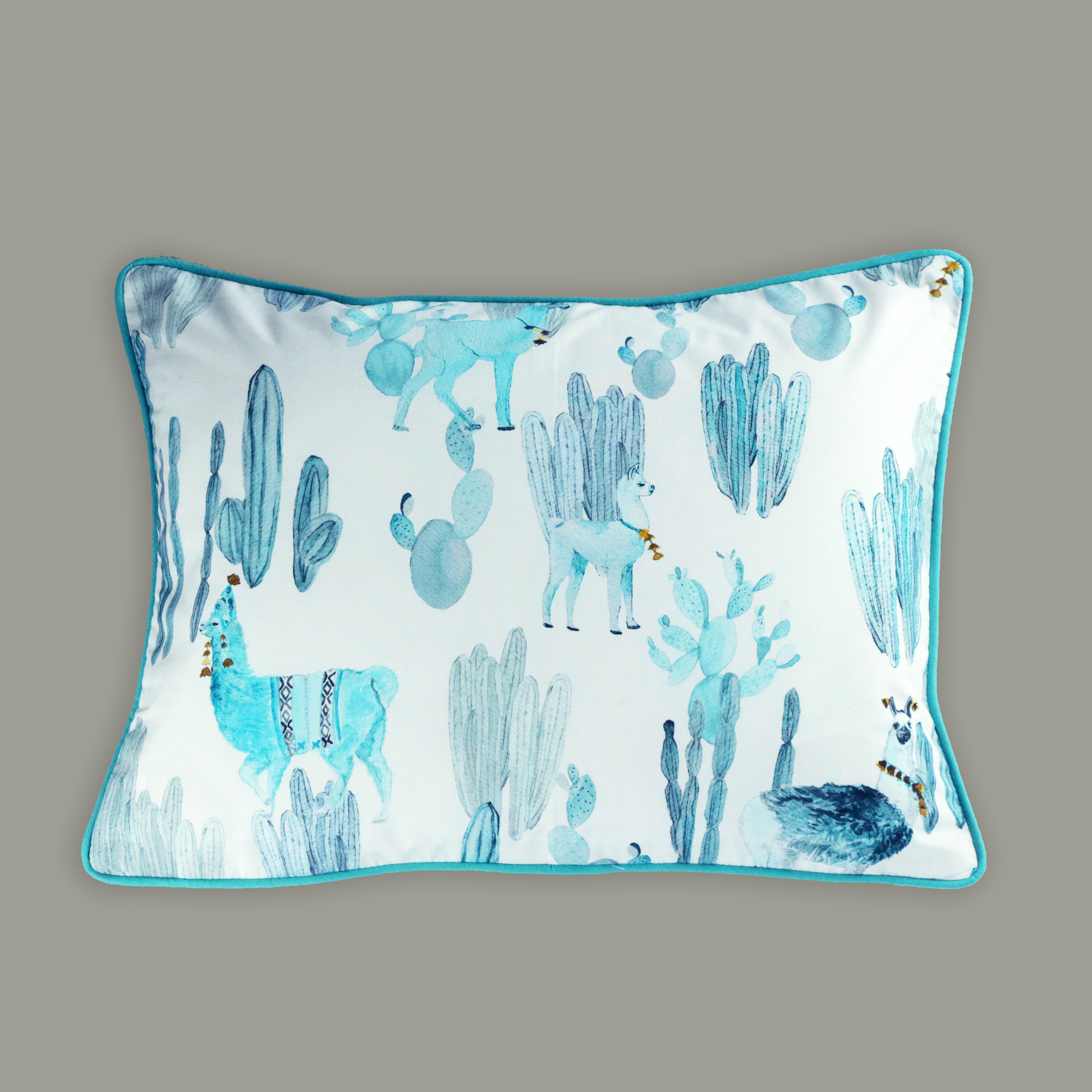 ALTIPLANO_Decorative_Pillow_TURQUOISE_piping_Turquoise__Lamas.jpg