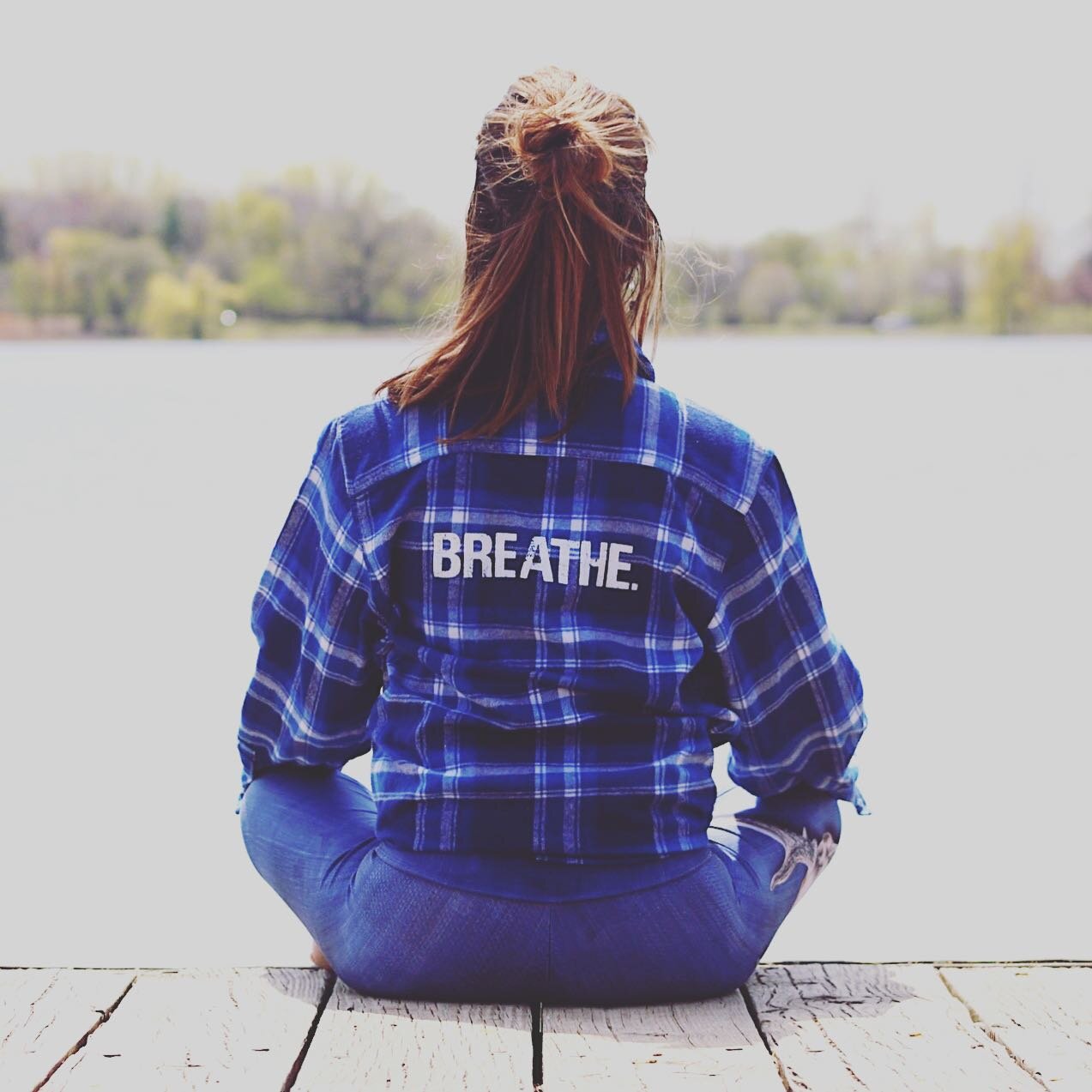 This warm cozy flannel is on SALE!!!! A needed reminder in this anxiety filled experience called Covid-LIFE😳🤪
Go to my website to order yours www.moniquemaxwell.com
Only a few left ❤️😎
#breathe #breatheinbreatheout #onebreathatatime #onedayatatime