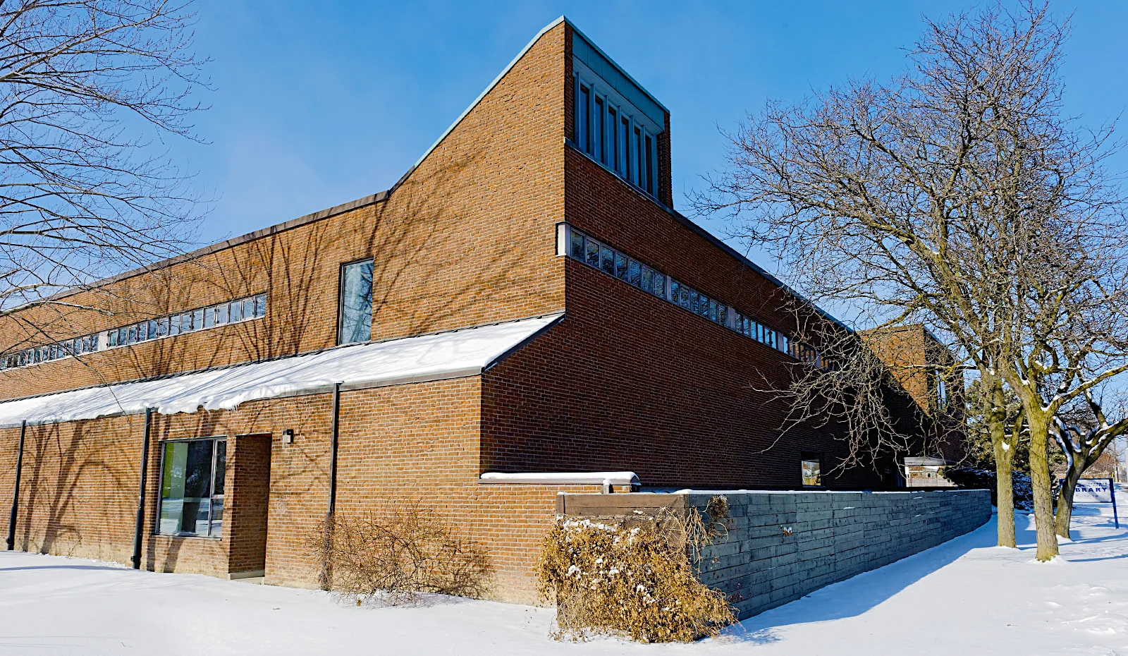 richview-library-exterior.jpg
